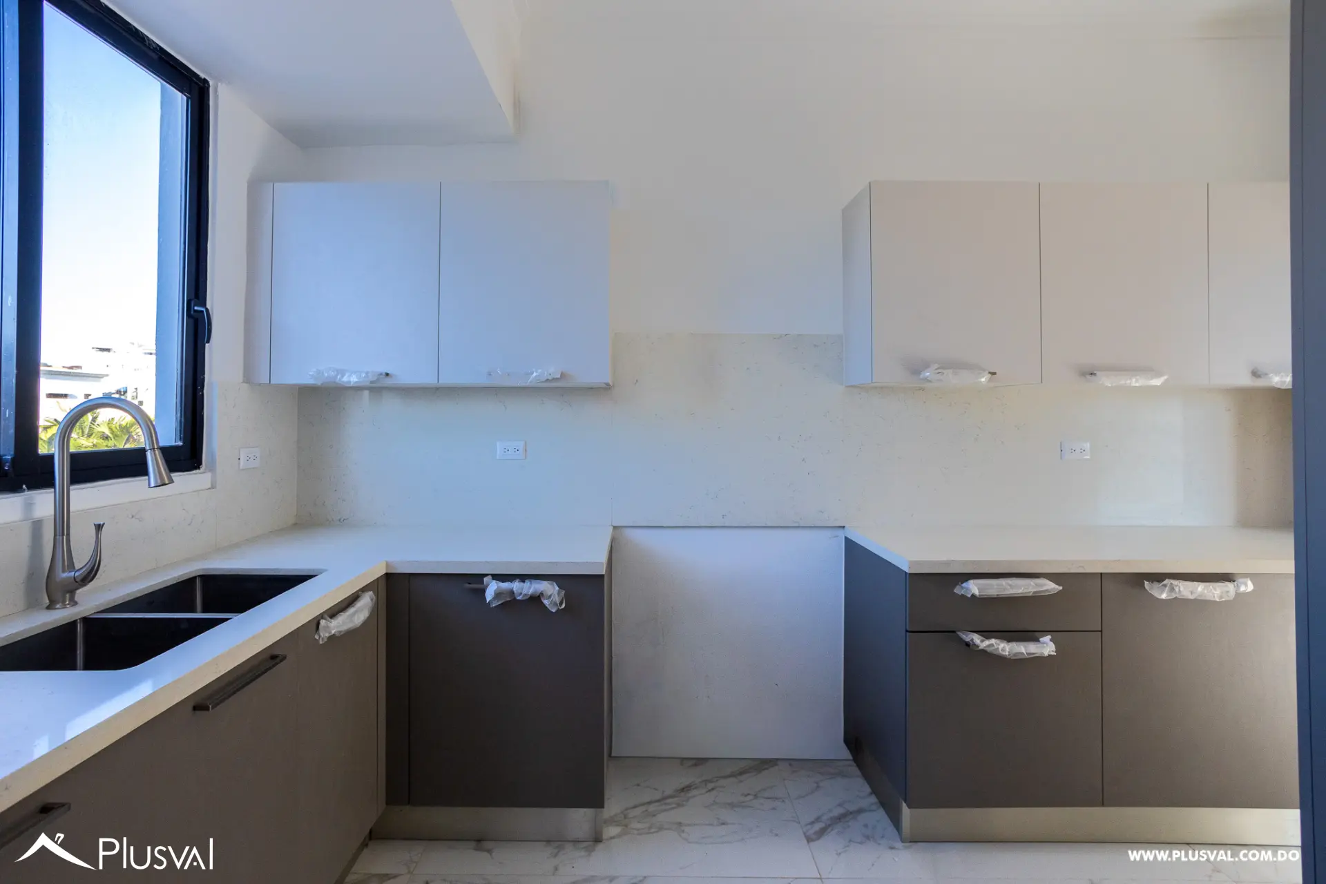 Vive en Los Cacicazgos: Apartamento de 2 Habitaciones con Área Social y 2 Parqueos 480776