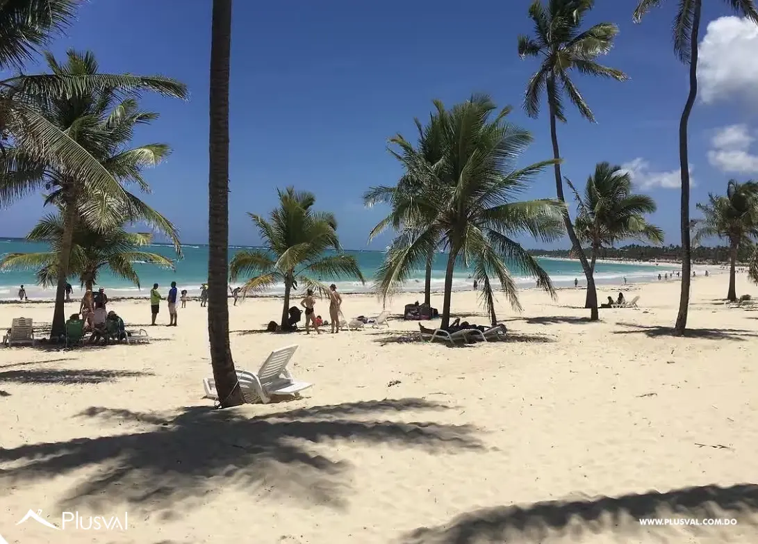 Apartamento con vista a la piscina residencial cerrado a mints de la playa. ONA Residences Whitesands 520127