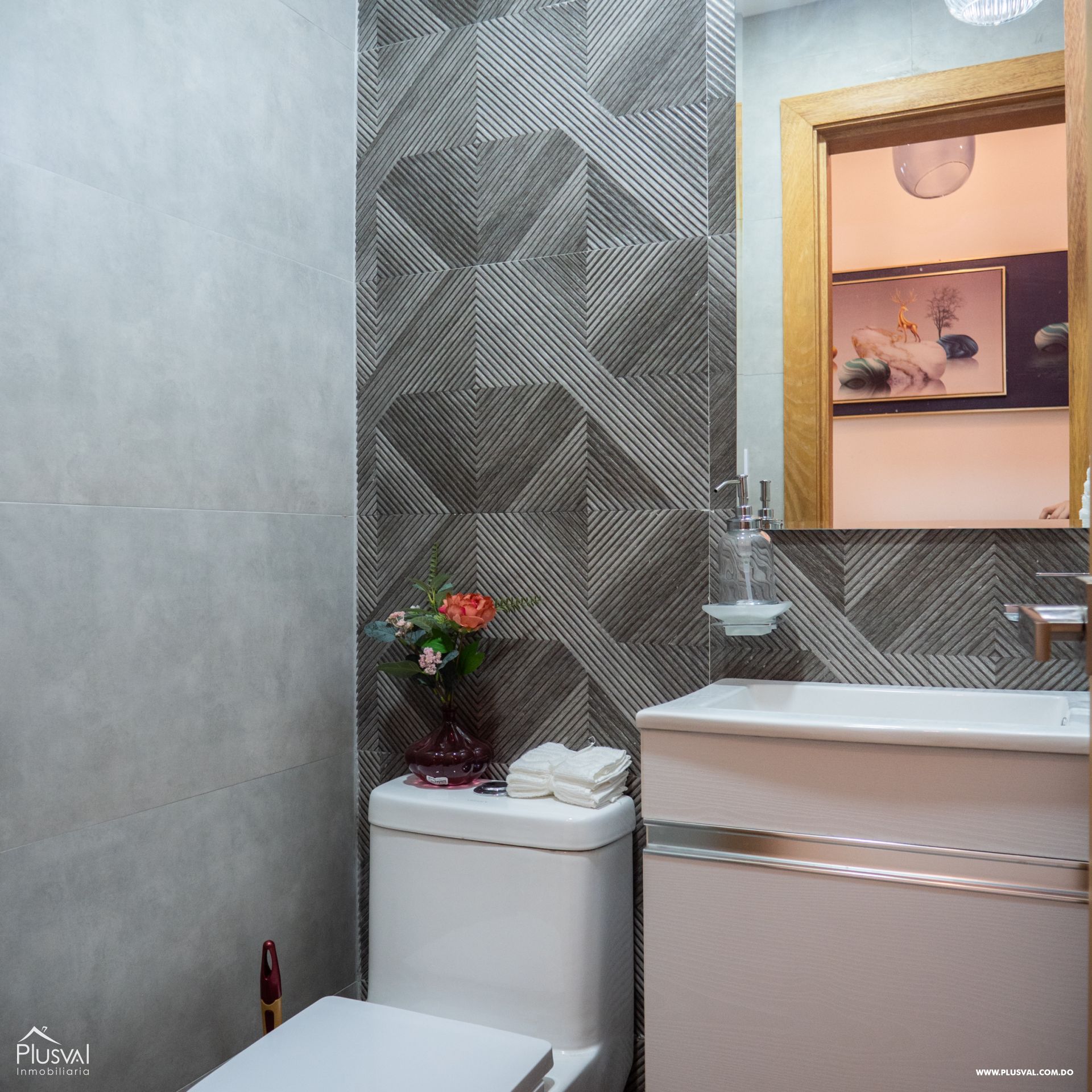 Apartamento en alquiler a corto plazo en Piantini. 215925