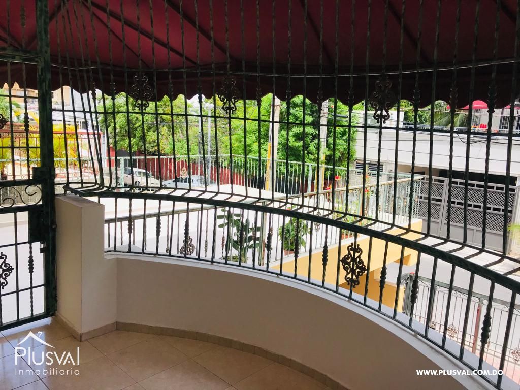 Apartamento en alquiler en Bella Vista, segundo nivel con terraza Amplia 230498