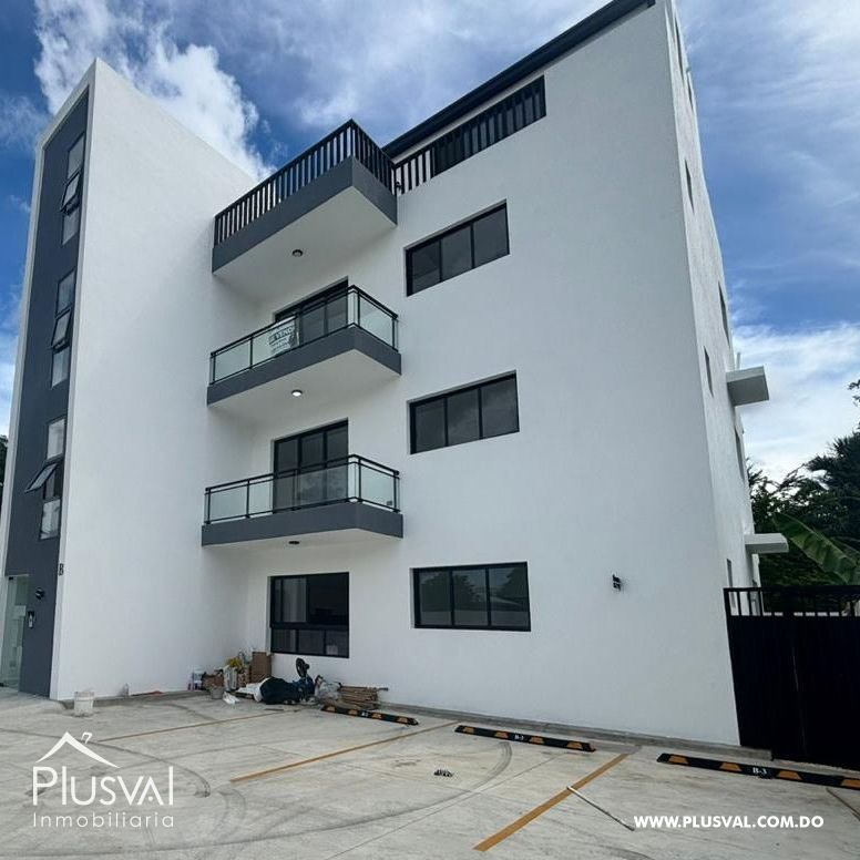 Apartamento en Venta con Estudio Privado 464610
