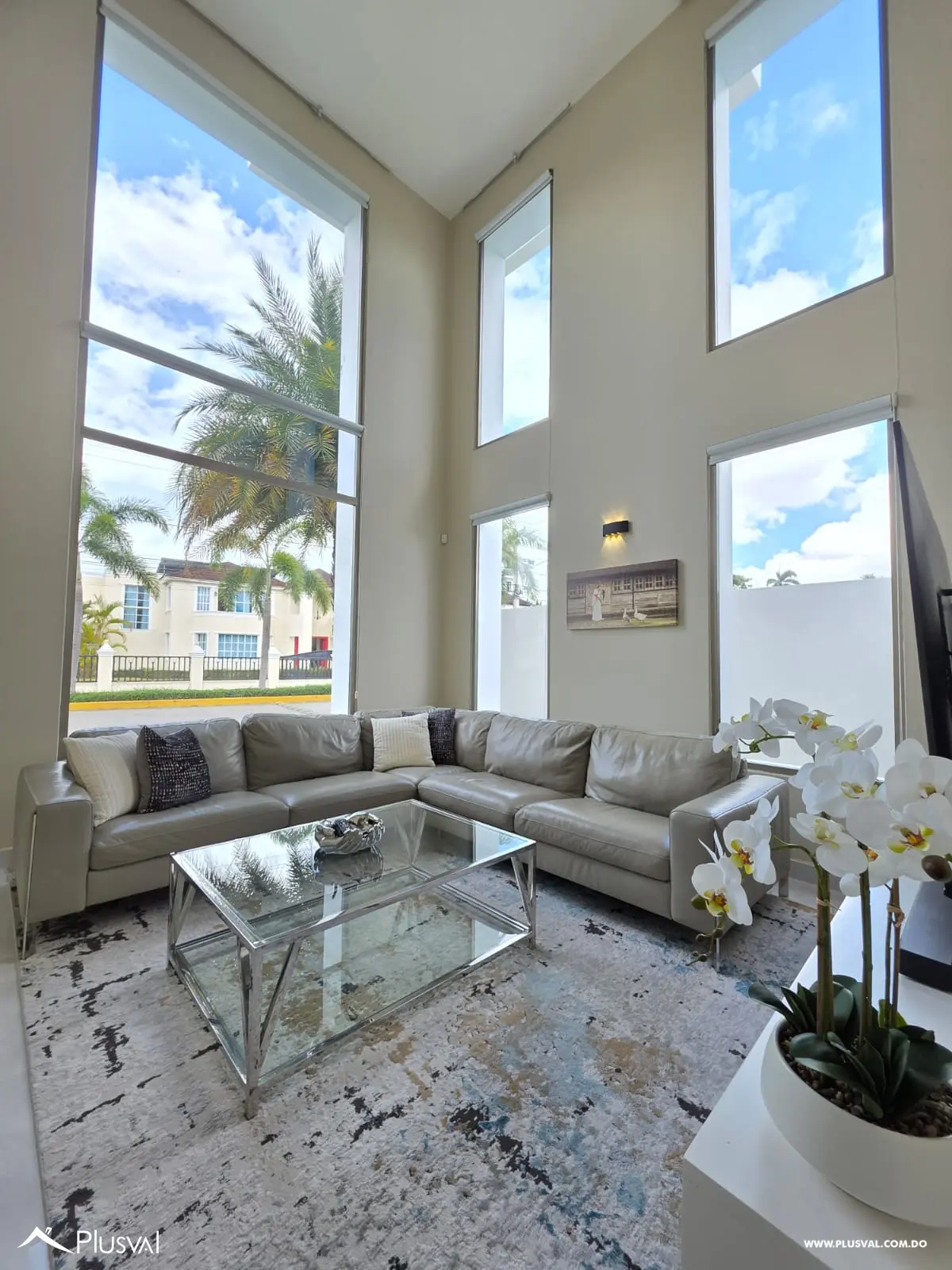 Vivienda de 2 niveles en Proyecto seguro de Santiago. 459876
