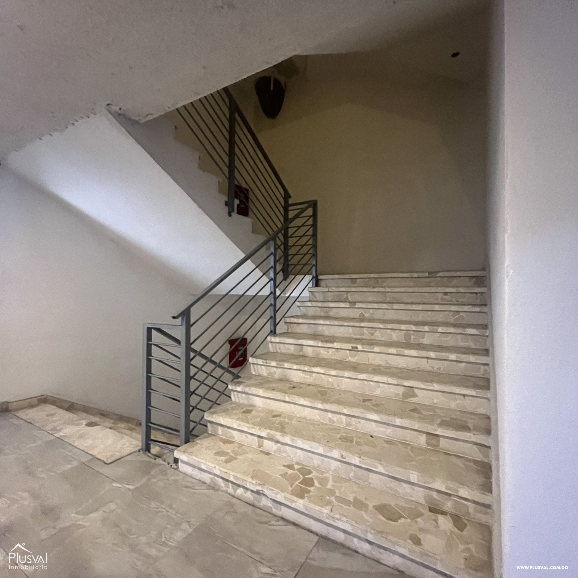 Apartamento amueblado en venta para inversión en Ensanche Paraíso 392419