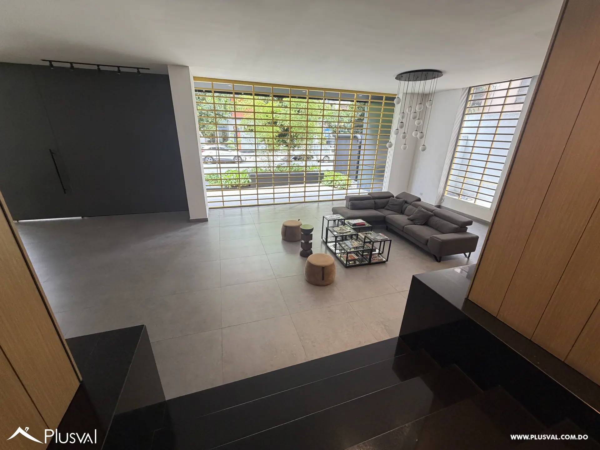 Alquiler de apto tipo loft, de 2 habitaciones en Evaristo Morales. 524883