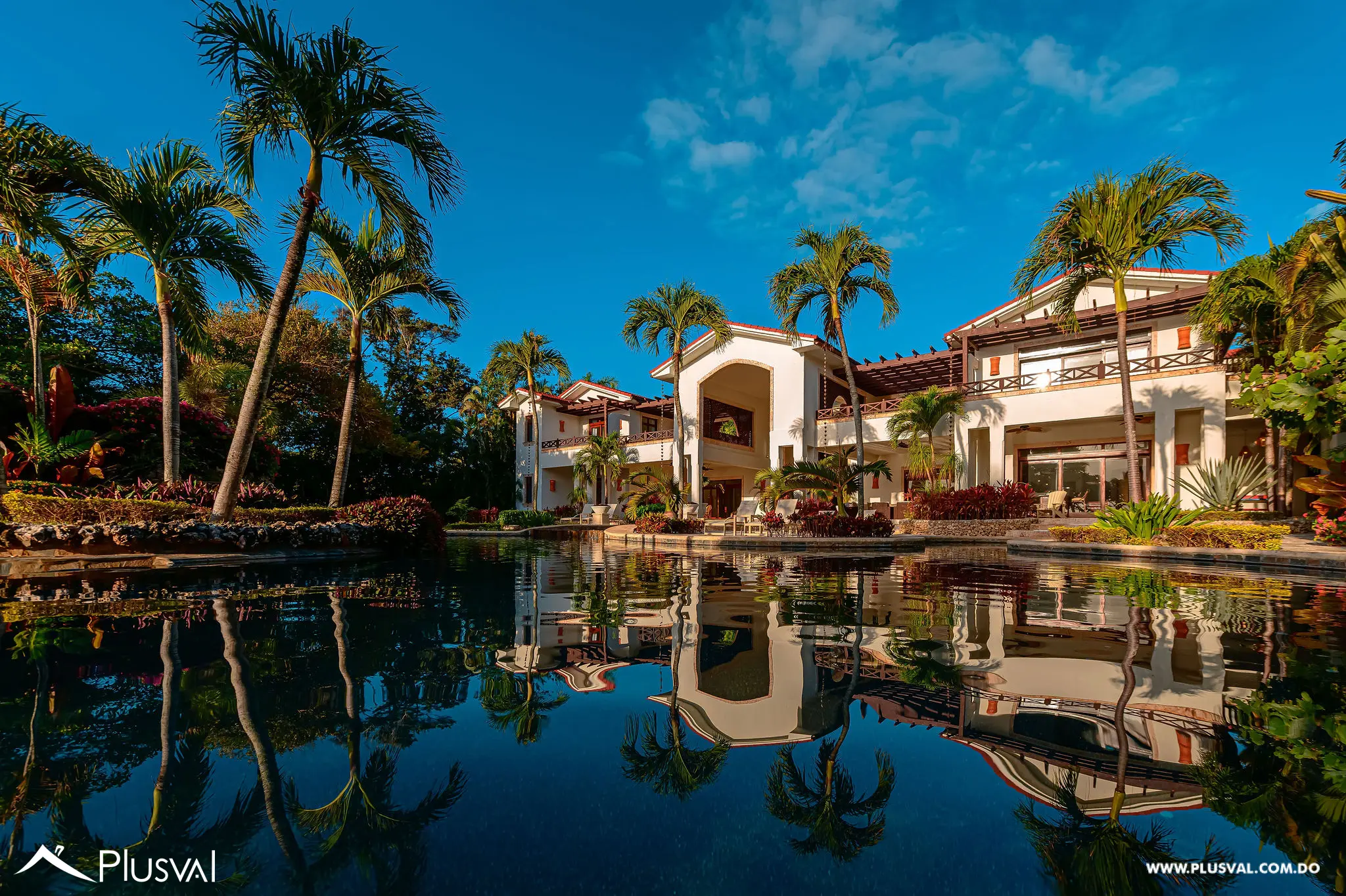 Preciosa Villa en venta. primera línea de playa en Cabrera 476745