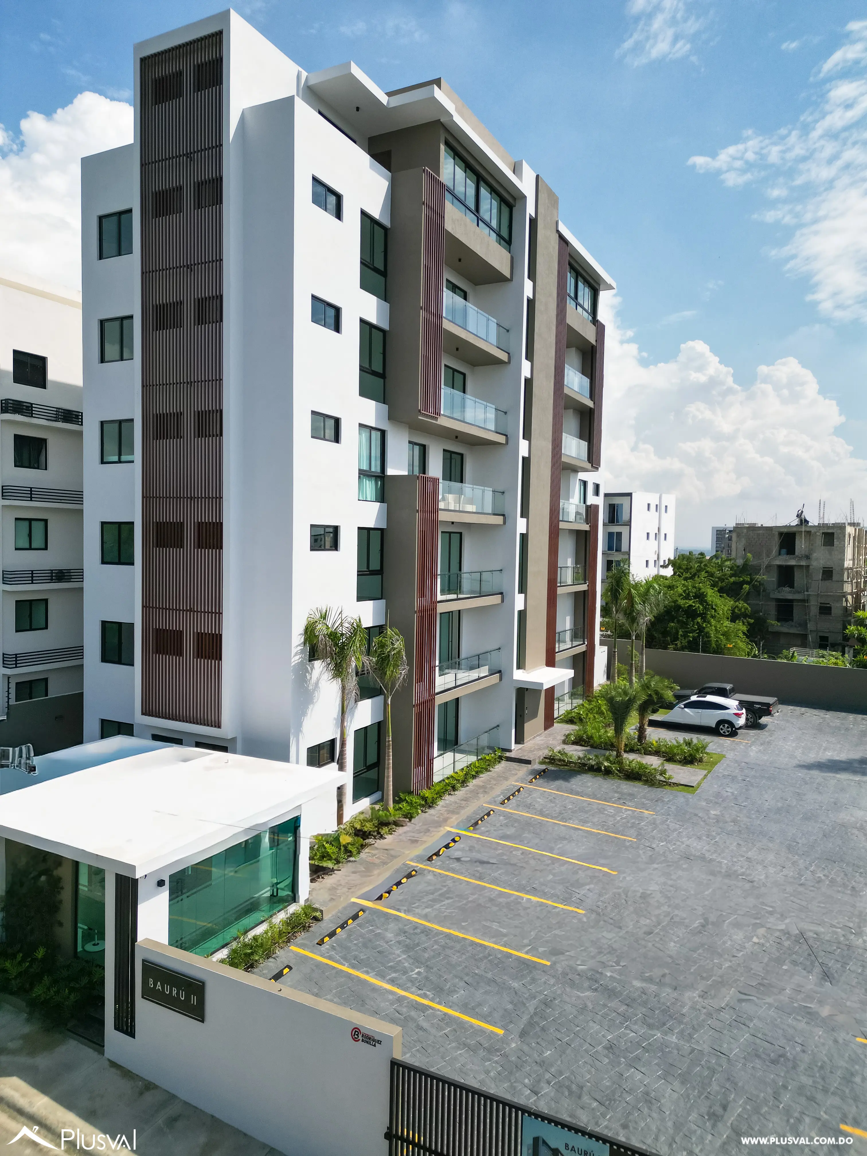 Moderno Apartamento de Tres Habitaciones en Alquiler 492339