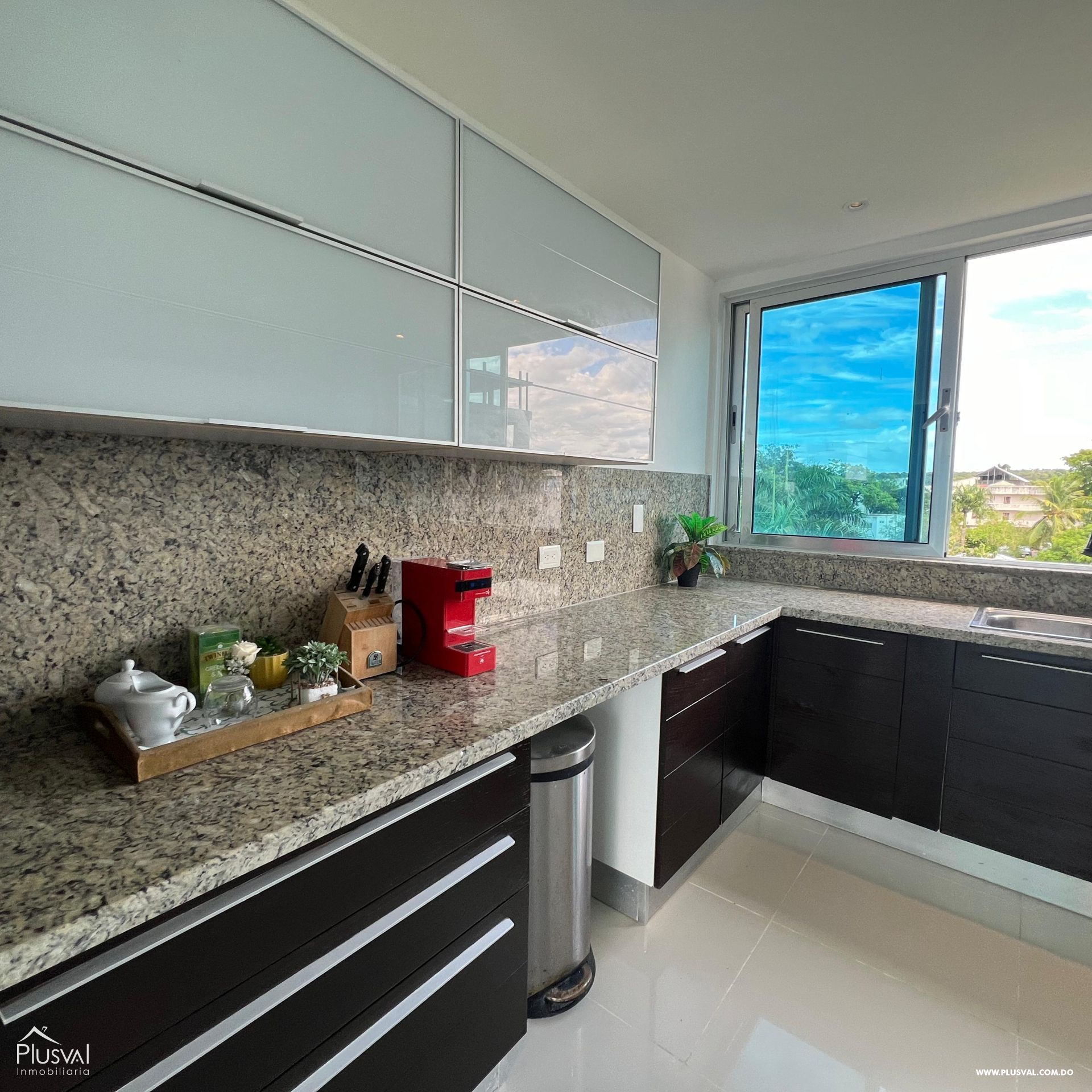 Lujoso Penthouse con vista al mar en proyecto exclusivo. 408511