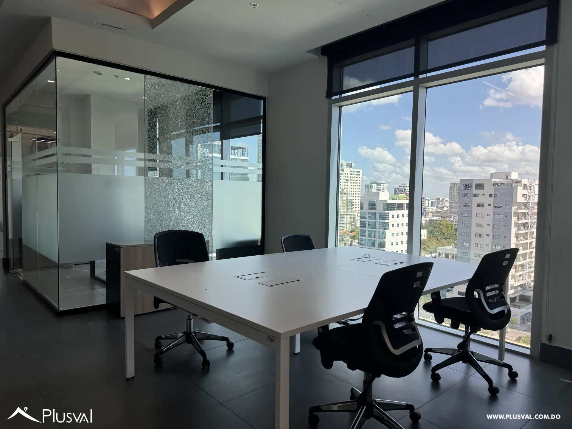 Local en alquiler en corporativo en Piantini 493230