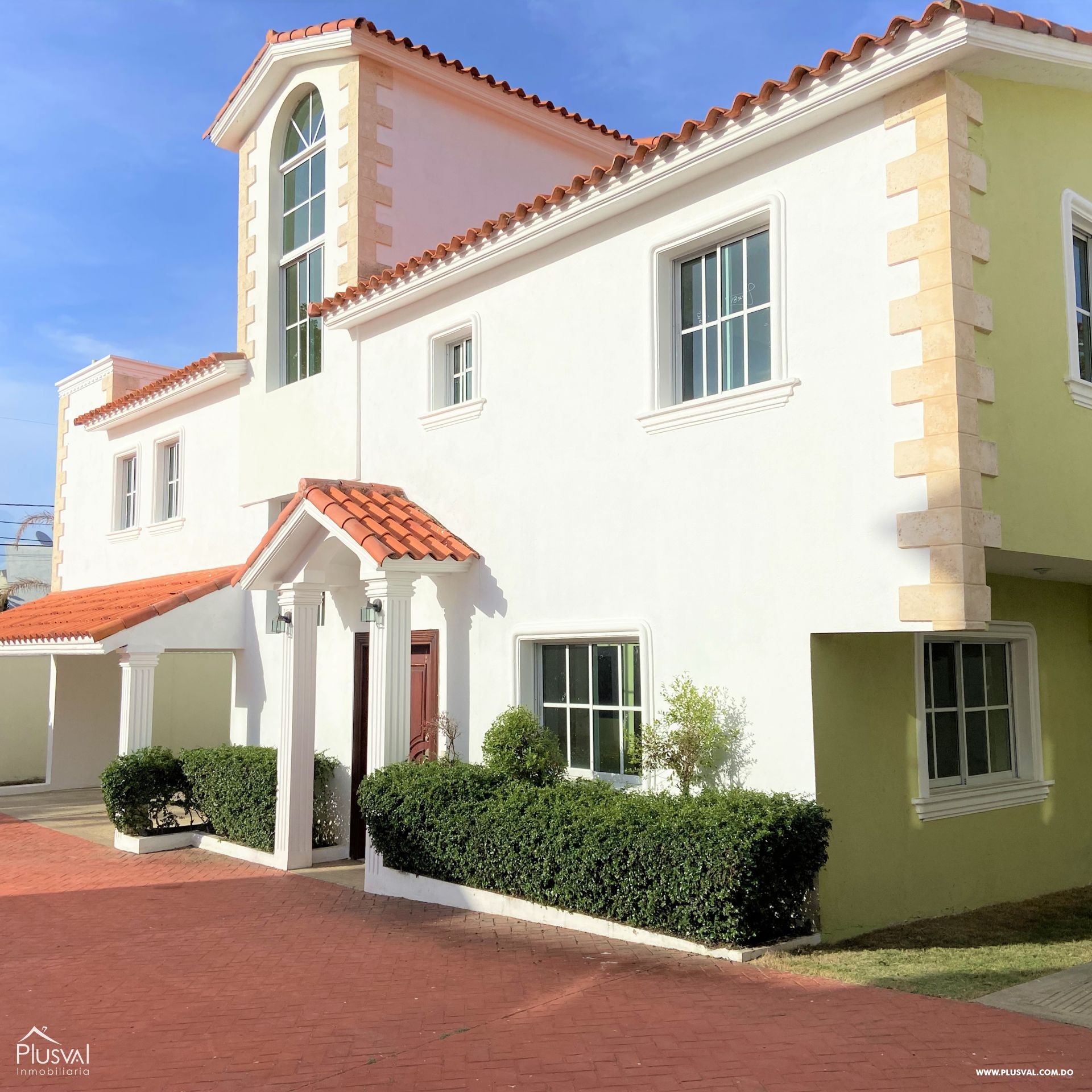 Casas de Inversión en Venta en Altos de Arroyo Hondo lll (rentada actualemente) 200576