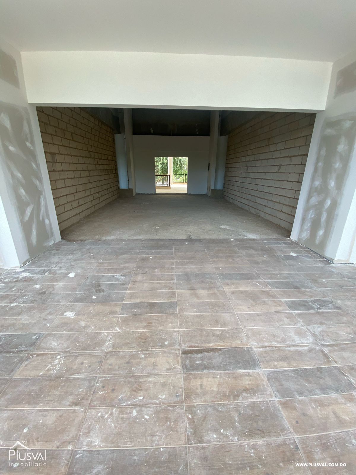 Local comercial en renta en segundo piso, Ave Barcelo Punta Cana 490950