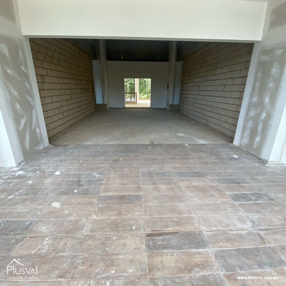 Local comercial en renta en segundo piso, Ave Barcelo Punta Cana 490950