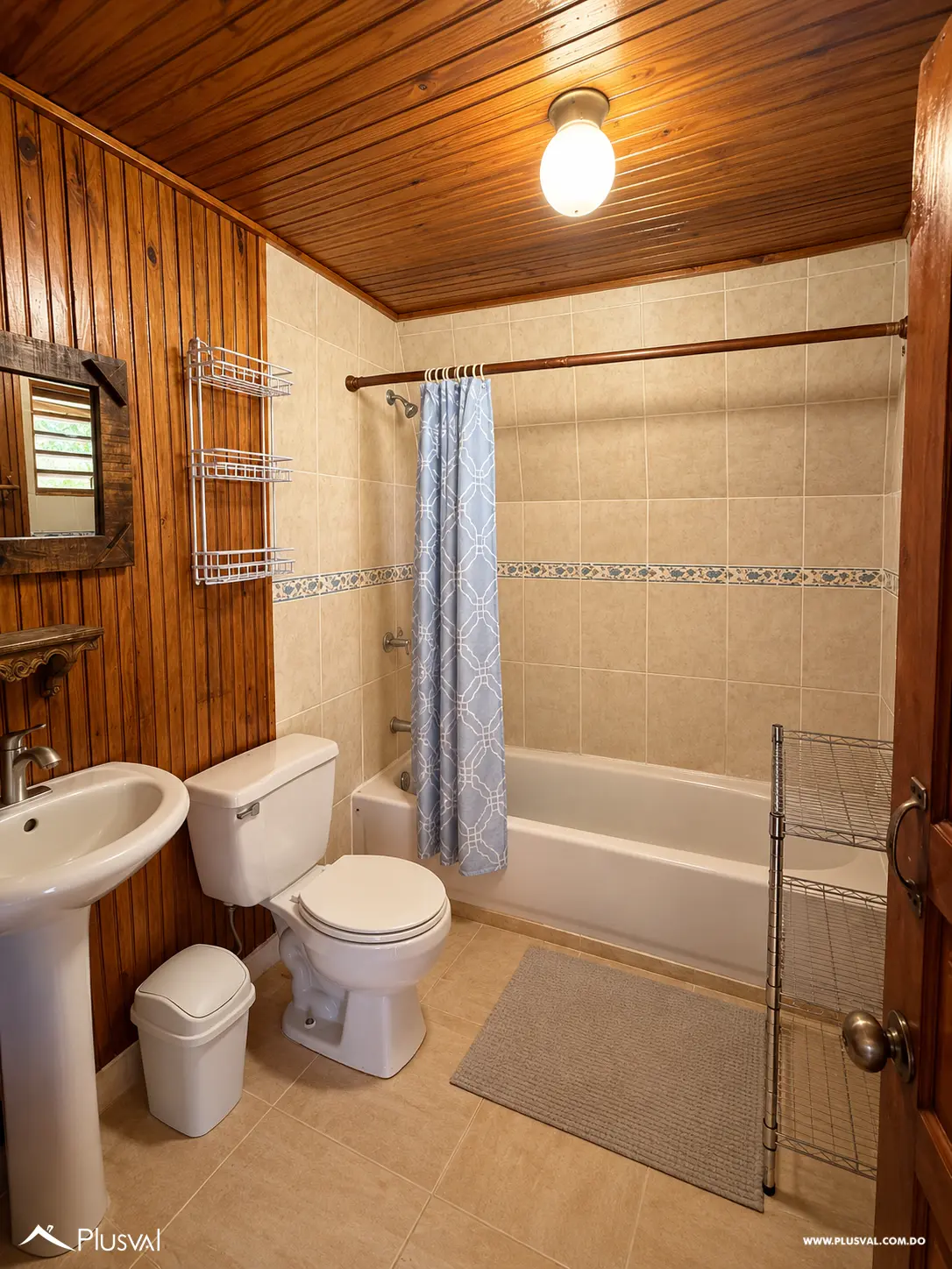 Villa de 3 Niveles con Jacuzzi en Villas Alpes, Jarabacoa 531164