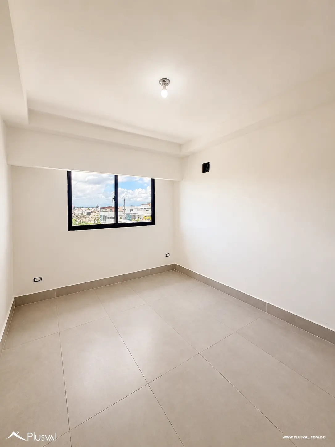 Apartamento en venta de 3 habitaciones en Evaristo Morales 531584