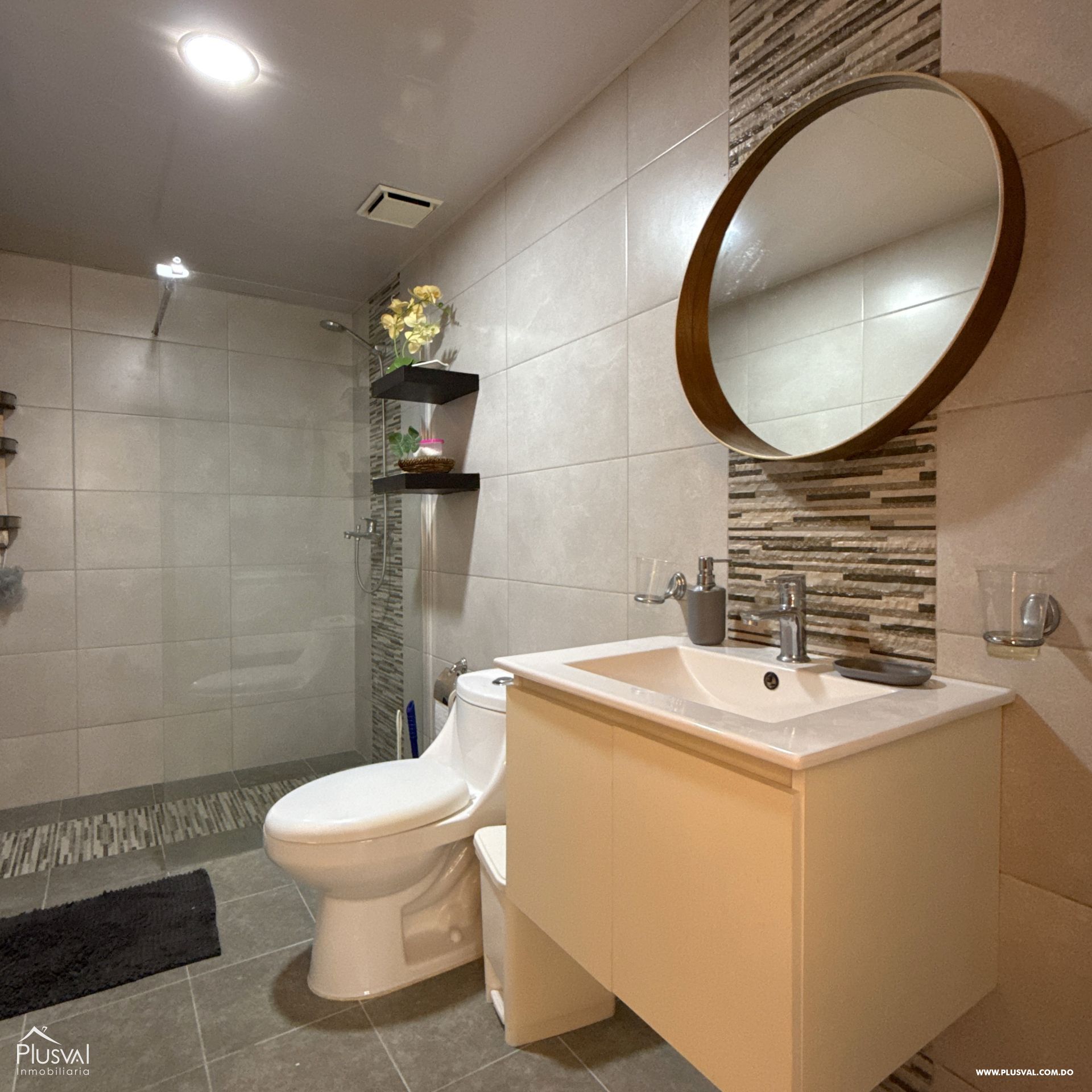 Apartamento Amueblado en Alquiler en Zona Universitaria con Vista al Mar 444578