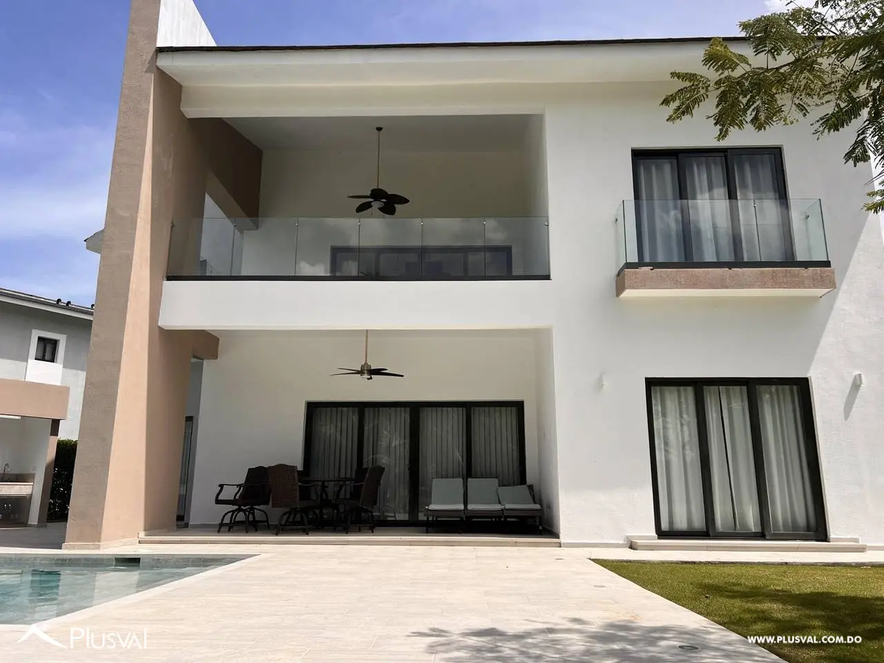 Casa en alquiler amueblada moderna de 4 habitaciones  en Cocotal Golf & Country Club 508048