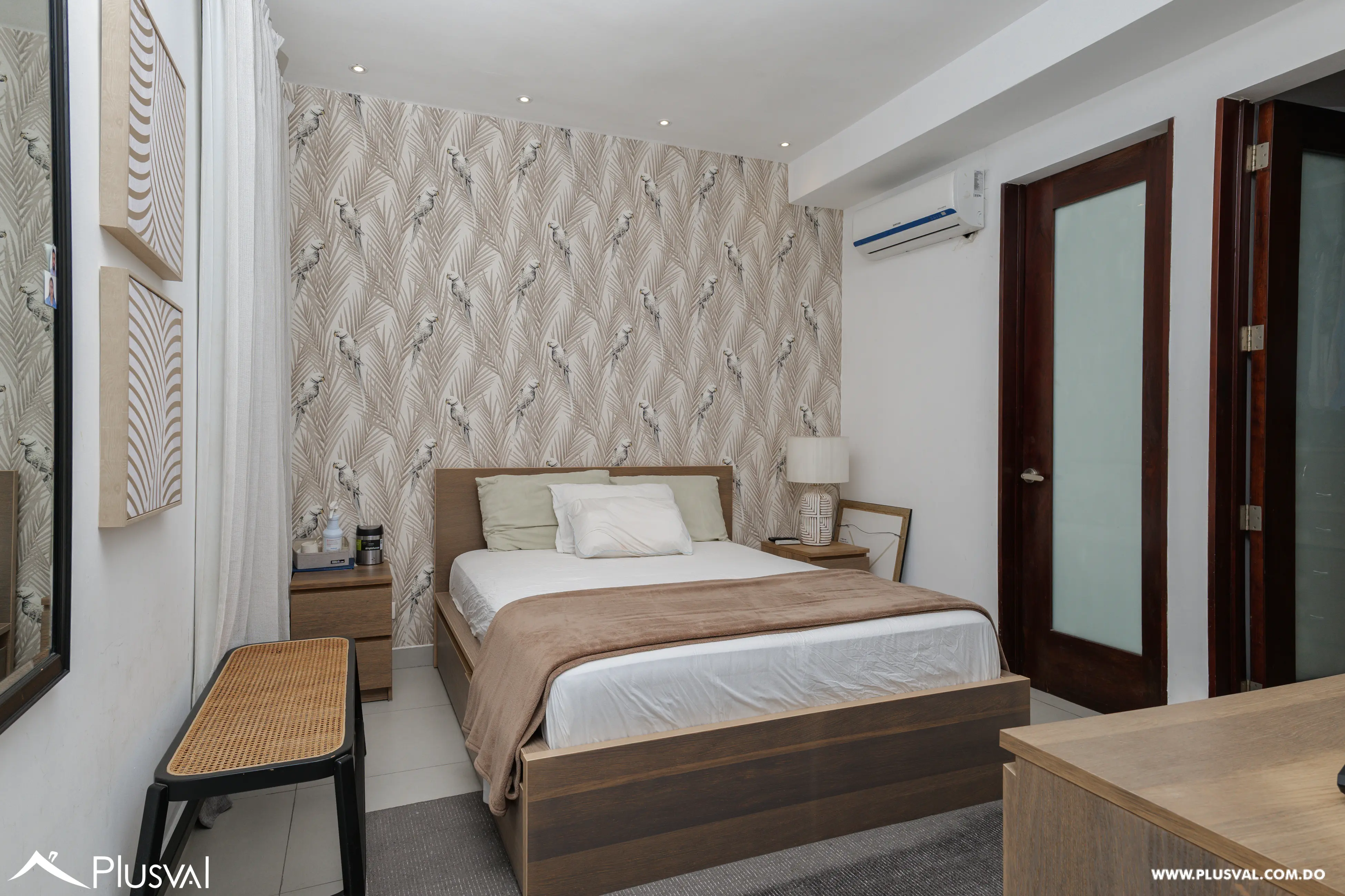 Bello apartamento en venta en Paraiso con  3 habitaciones + Estudio y Terraza 492964