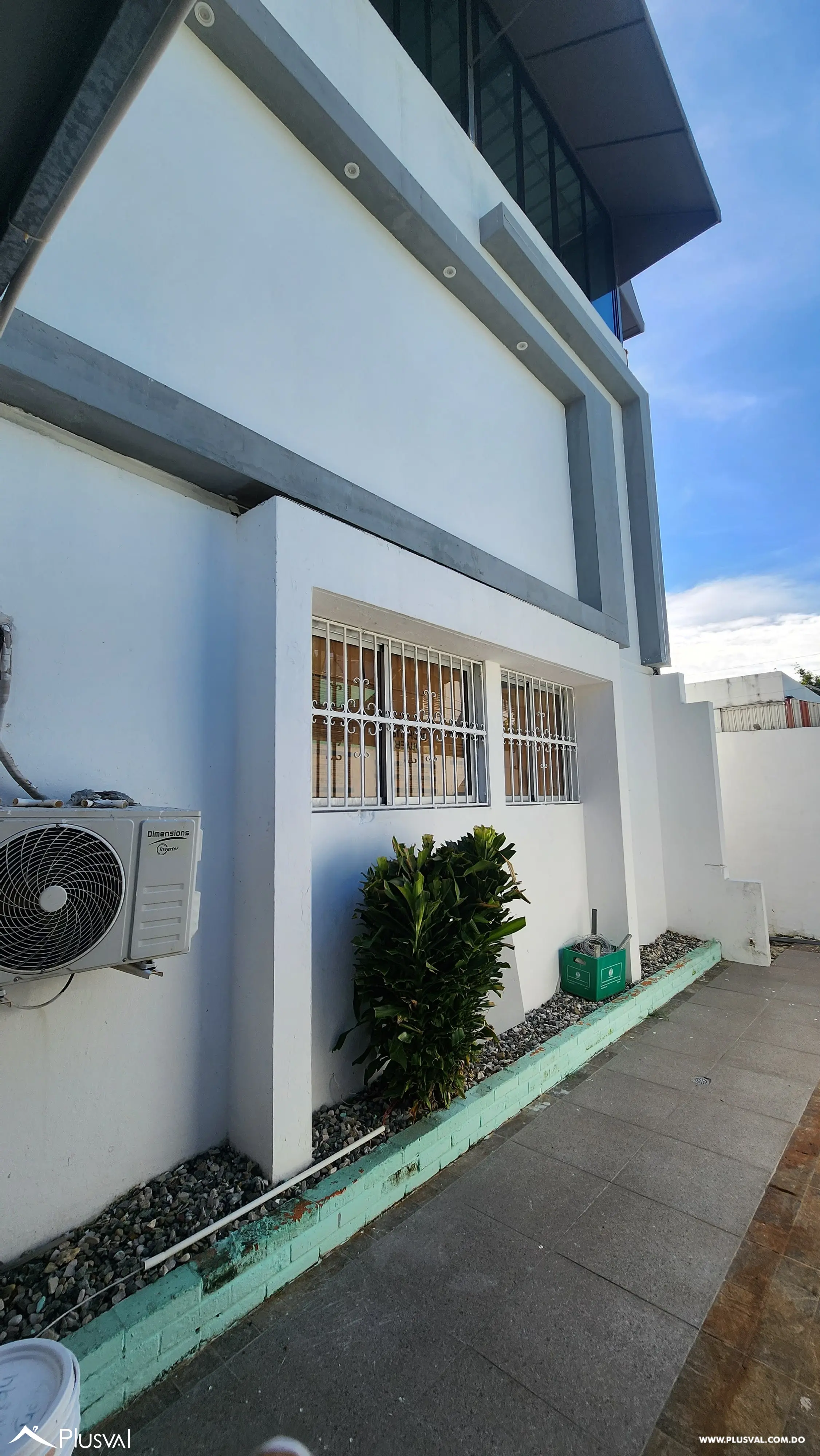 Se vende casa ideal para comercio y/o vivir. 473581