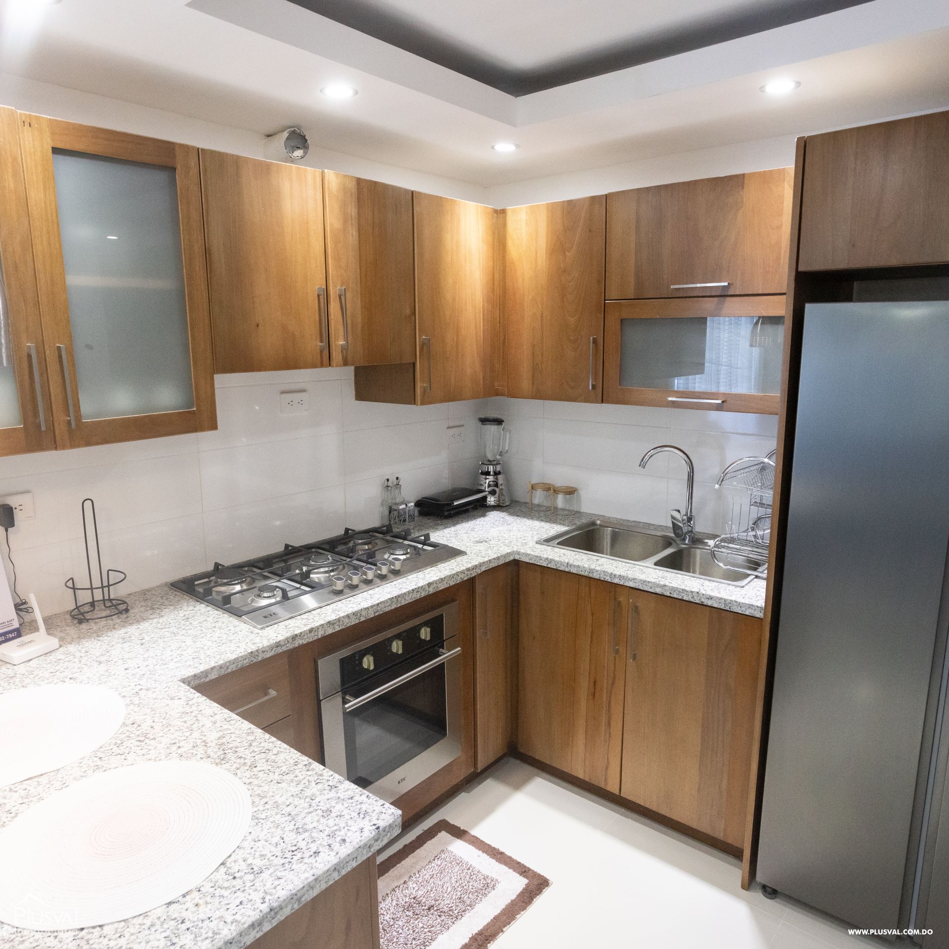 Hermoso y amplio apartamento totalmente amueblado. 355018