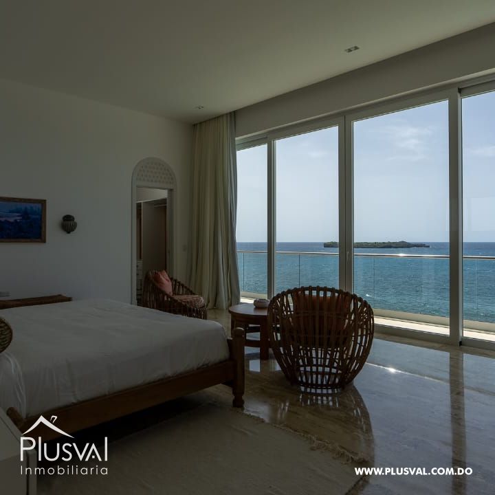 Espectacular Villa Moderna con Vista al Mar 354261