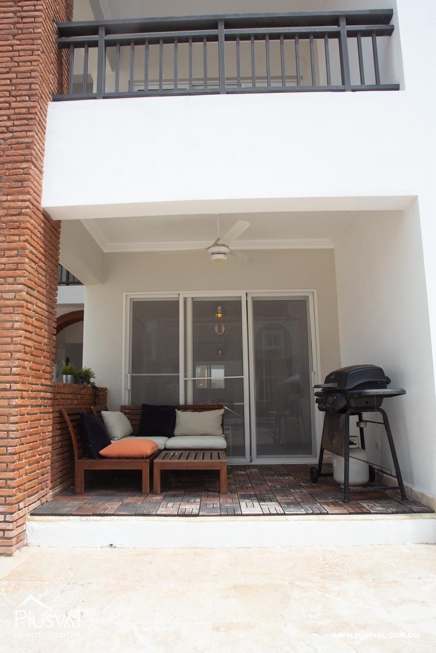 Apartamento en venta en una residencia nueva y segura, cercana a comercios y ubicada en el centro de Bávaro, a 4 minutos de la playa. 488257