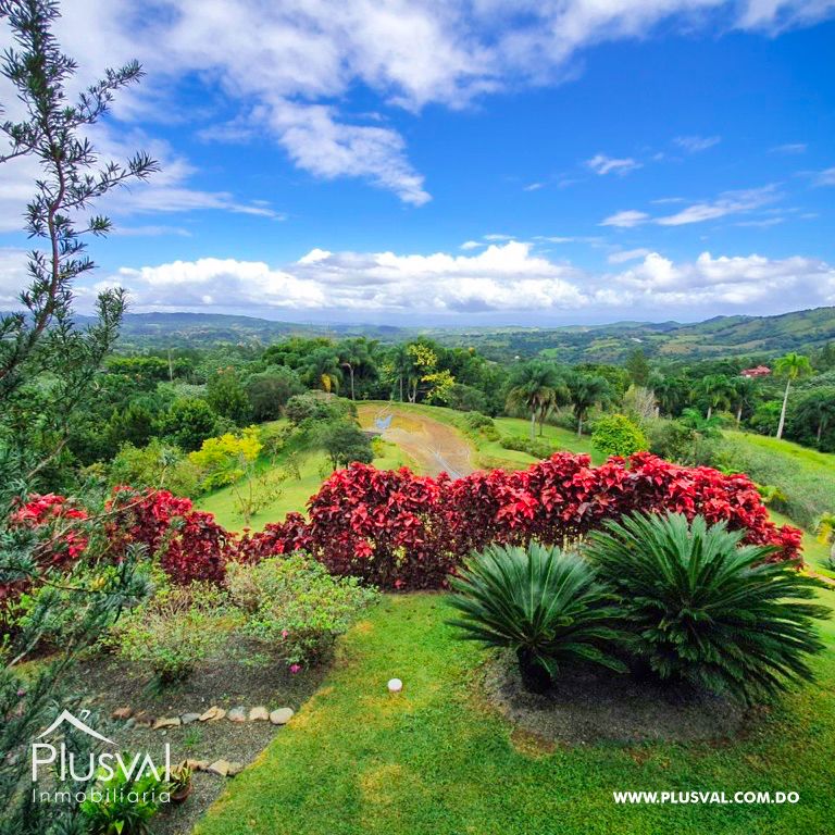 Villa en venta en Jarabacoa con amplios jardines 159866