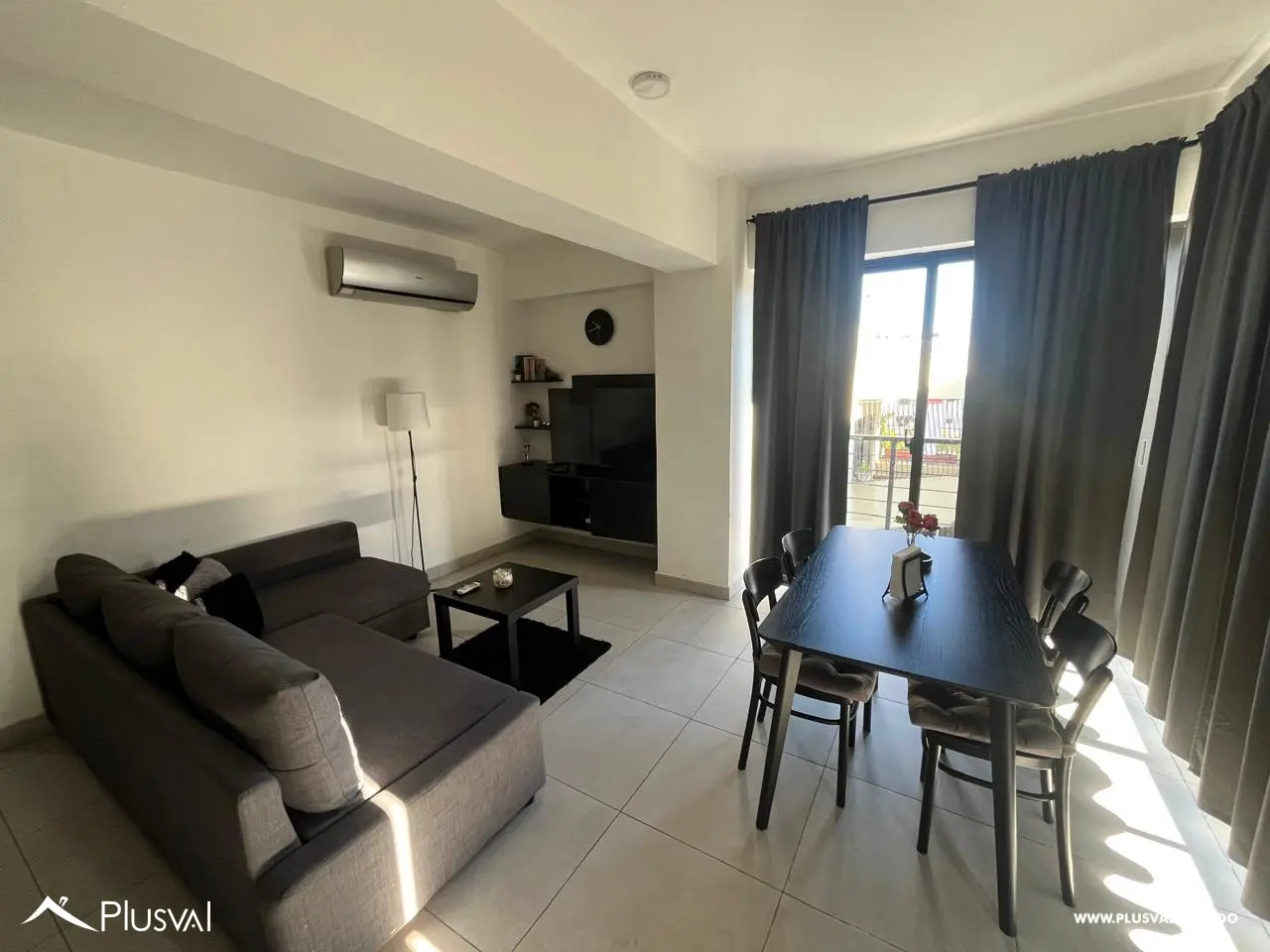 Hermoso apartamento en alquiler amueblado en Evaristo Morales 529271