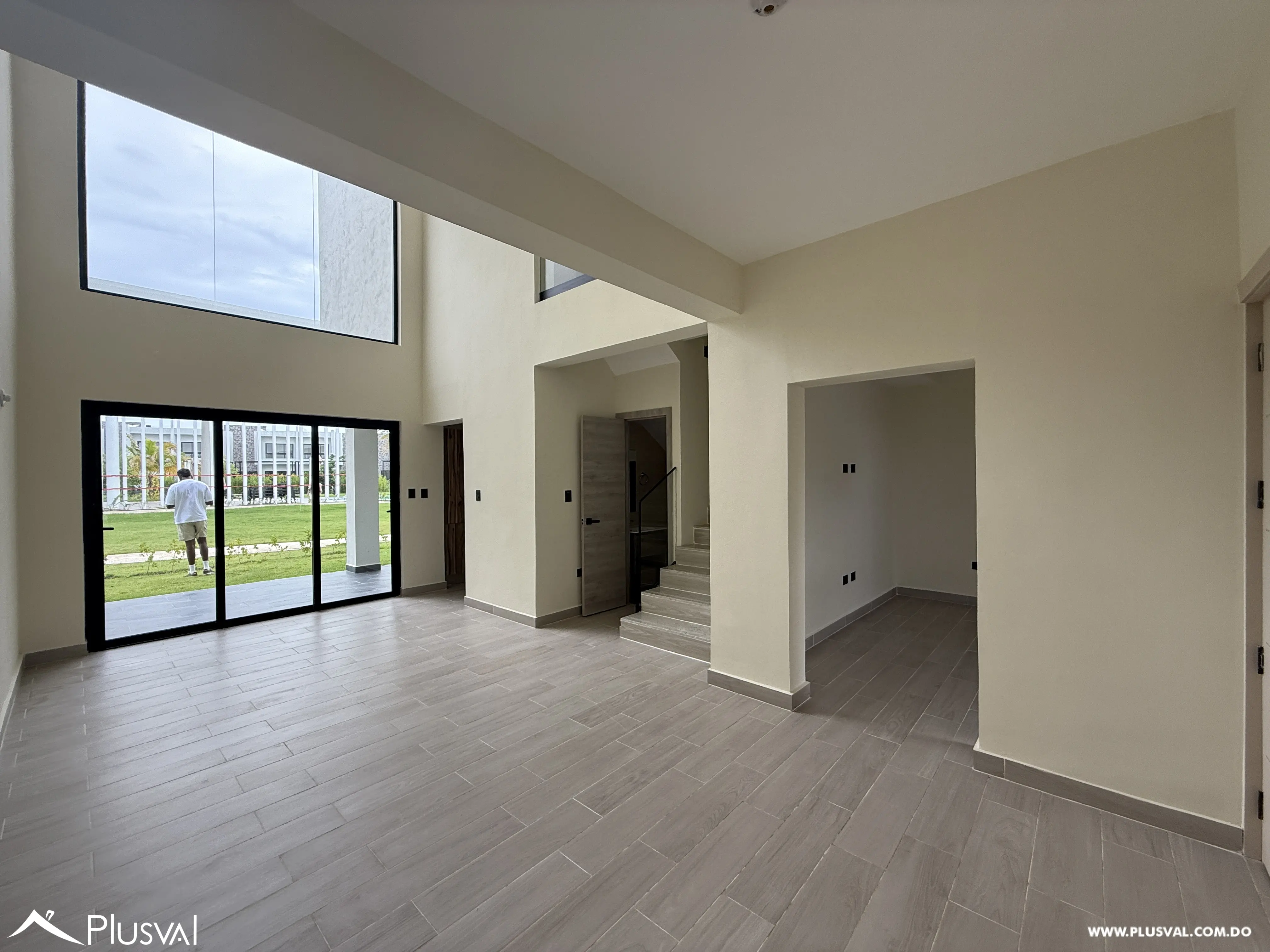 Villa en Venta en Vista Cana con Patio y Terraza 522446