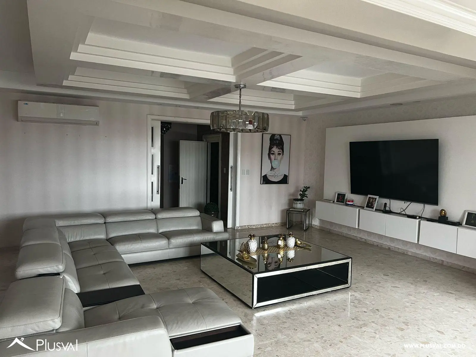 Amplio Apartamento en Venta de 4 Habitaciones en Evaristo Morales 477626