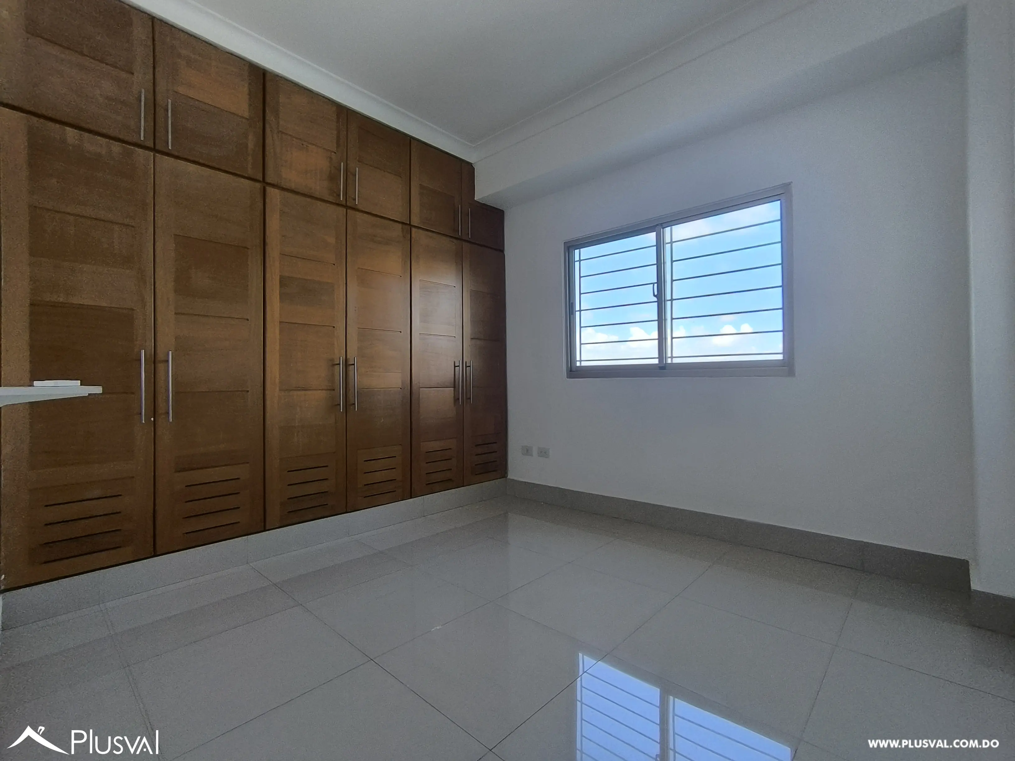 Apartamento en Alquiler, El Millón con Planta Full y Parqueos Paralelos 469215