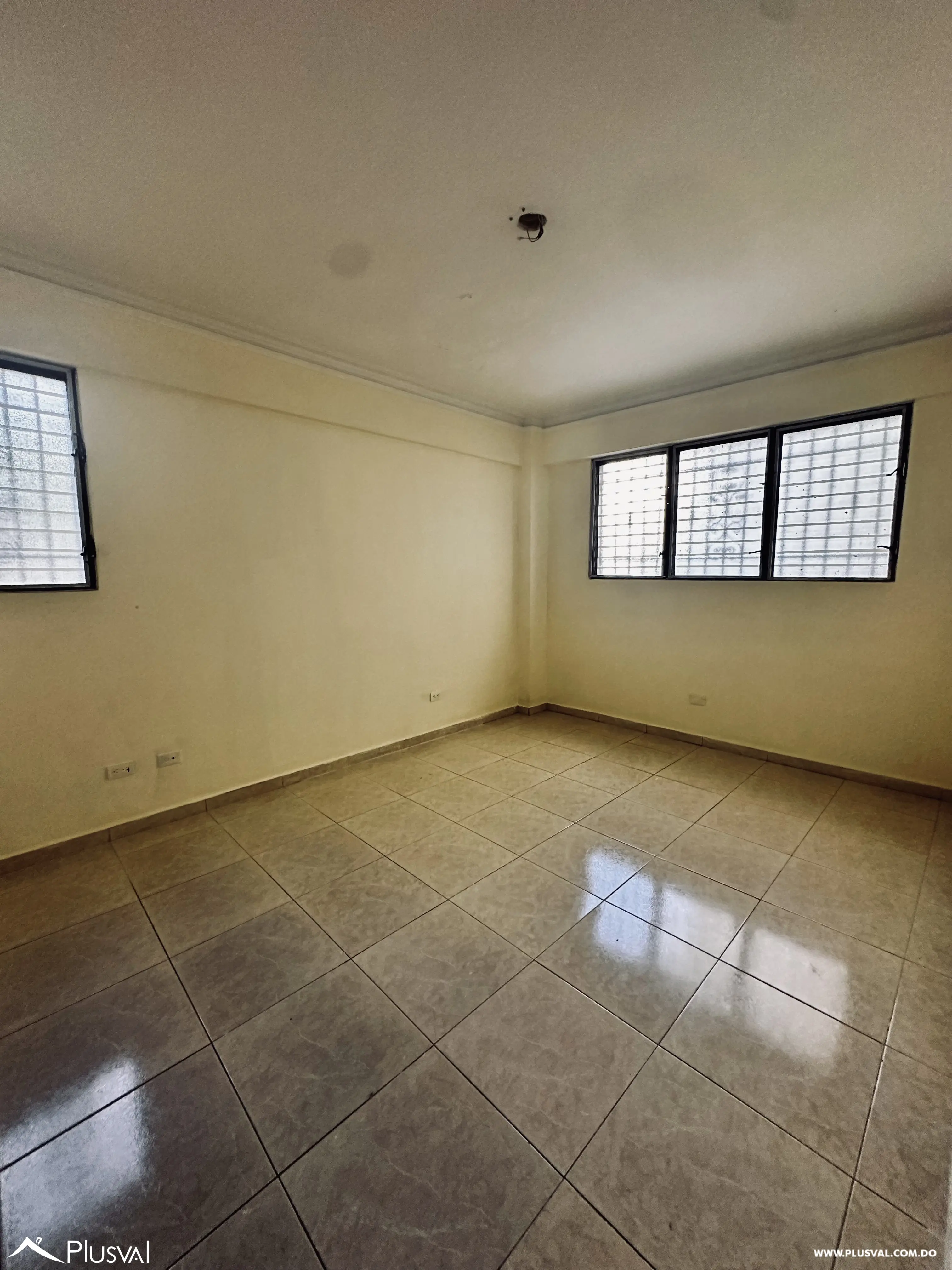 Apartamento de 3 habitaciones en Renacimiento 481982