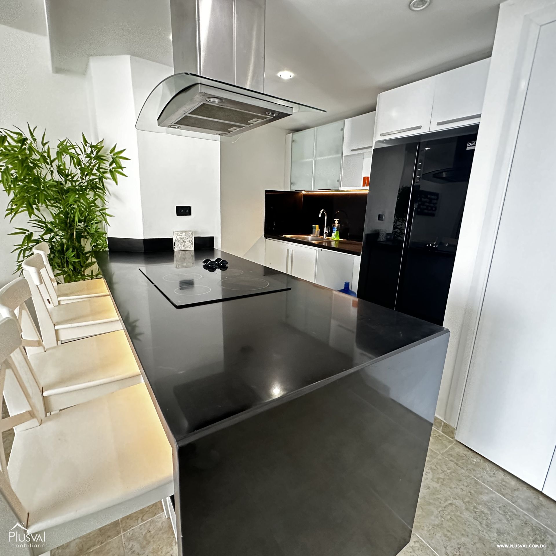Venta de apartamento en primera línea de playa en Juan Dolio 362246