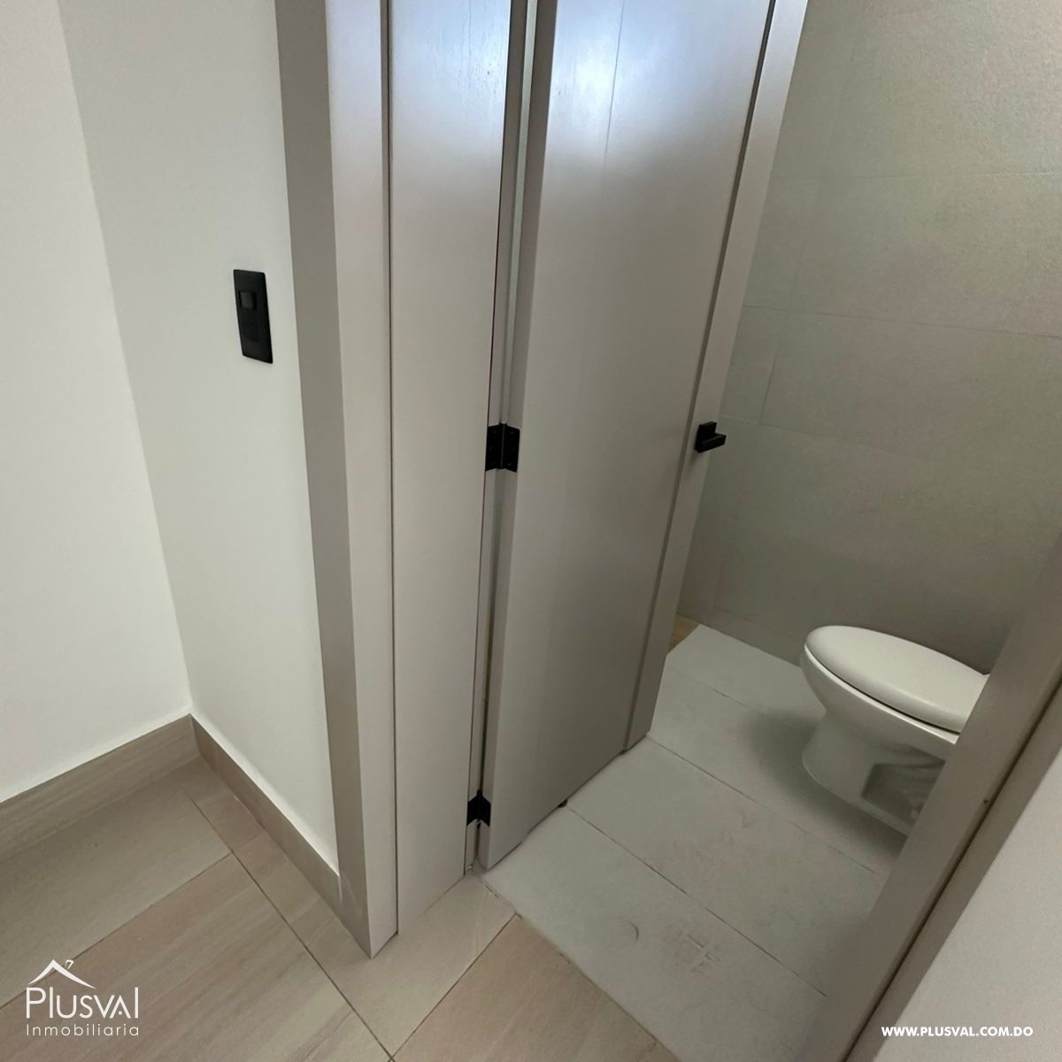 Exclusivo apartamento de 3 habitaciones  ubicado en La Esmeralda 409907
