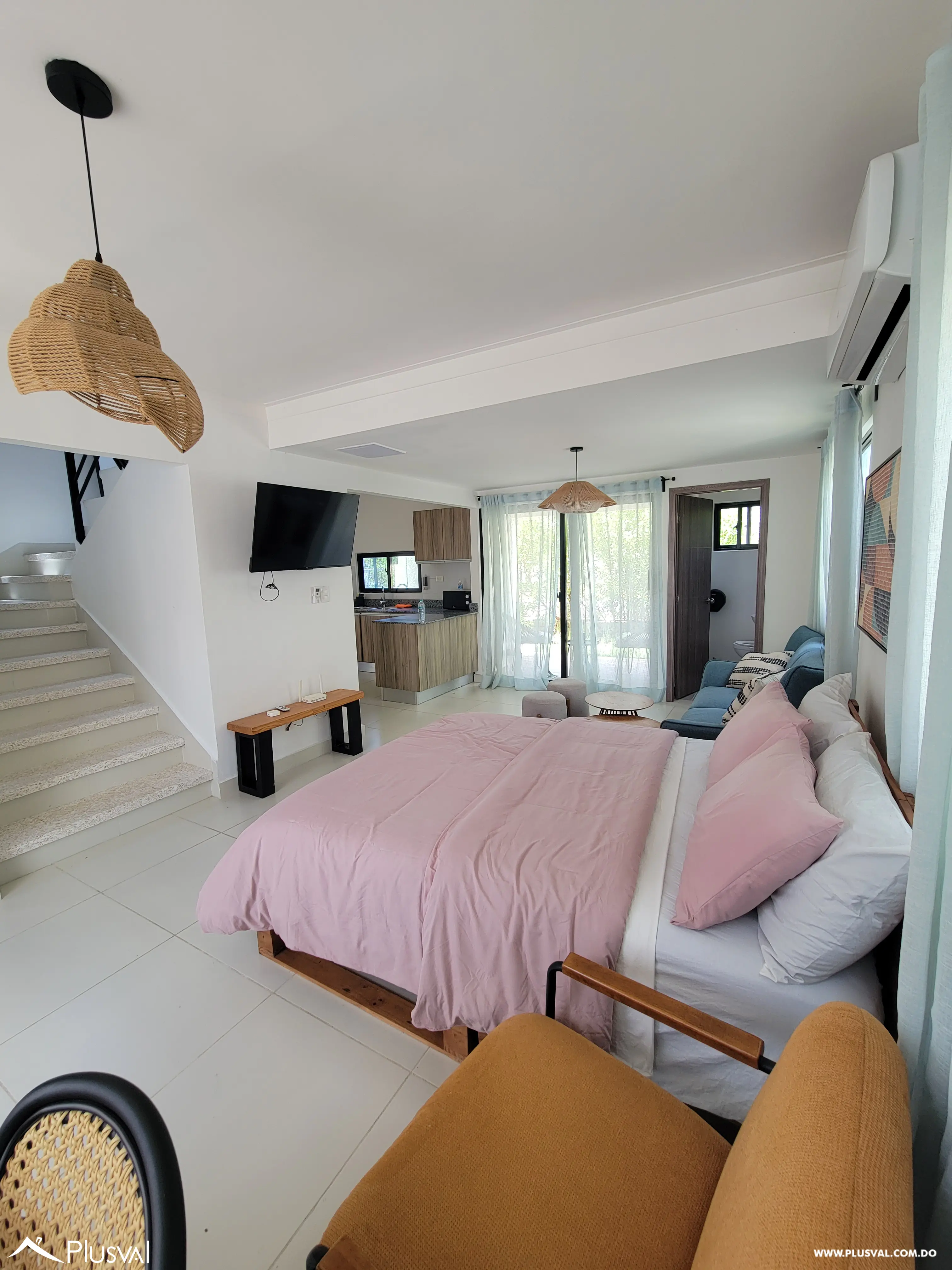Villa Amueblada de 3 Habitaciones en Punta Cana con Jacuzzi y Patio Privado 523363