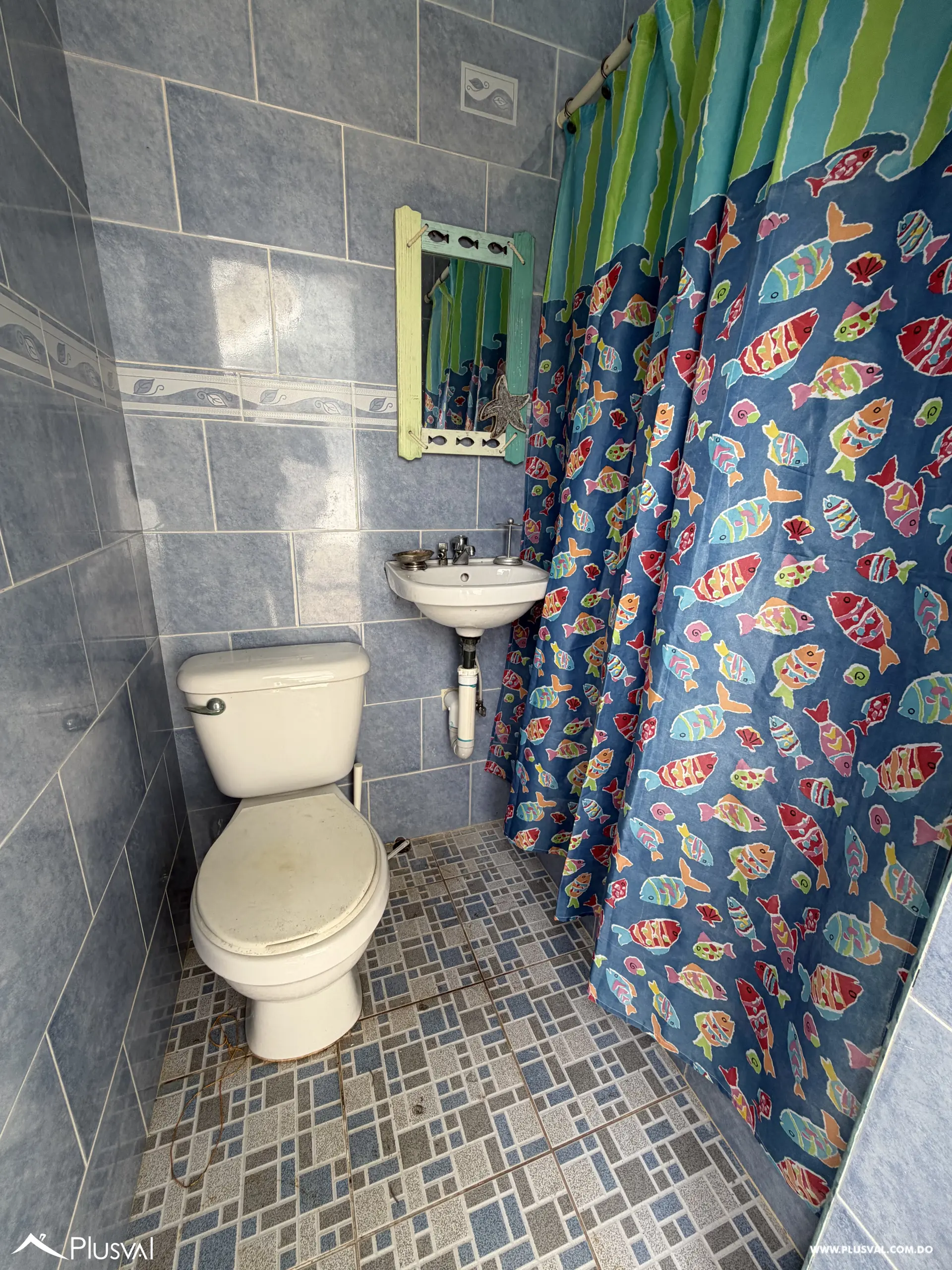 Casa de 3 Niveles con Piscina y Área Social en Juan Dolio 513194