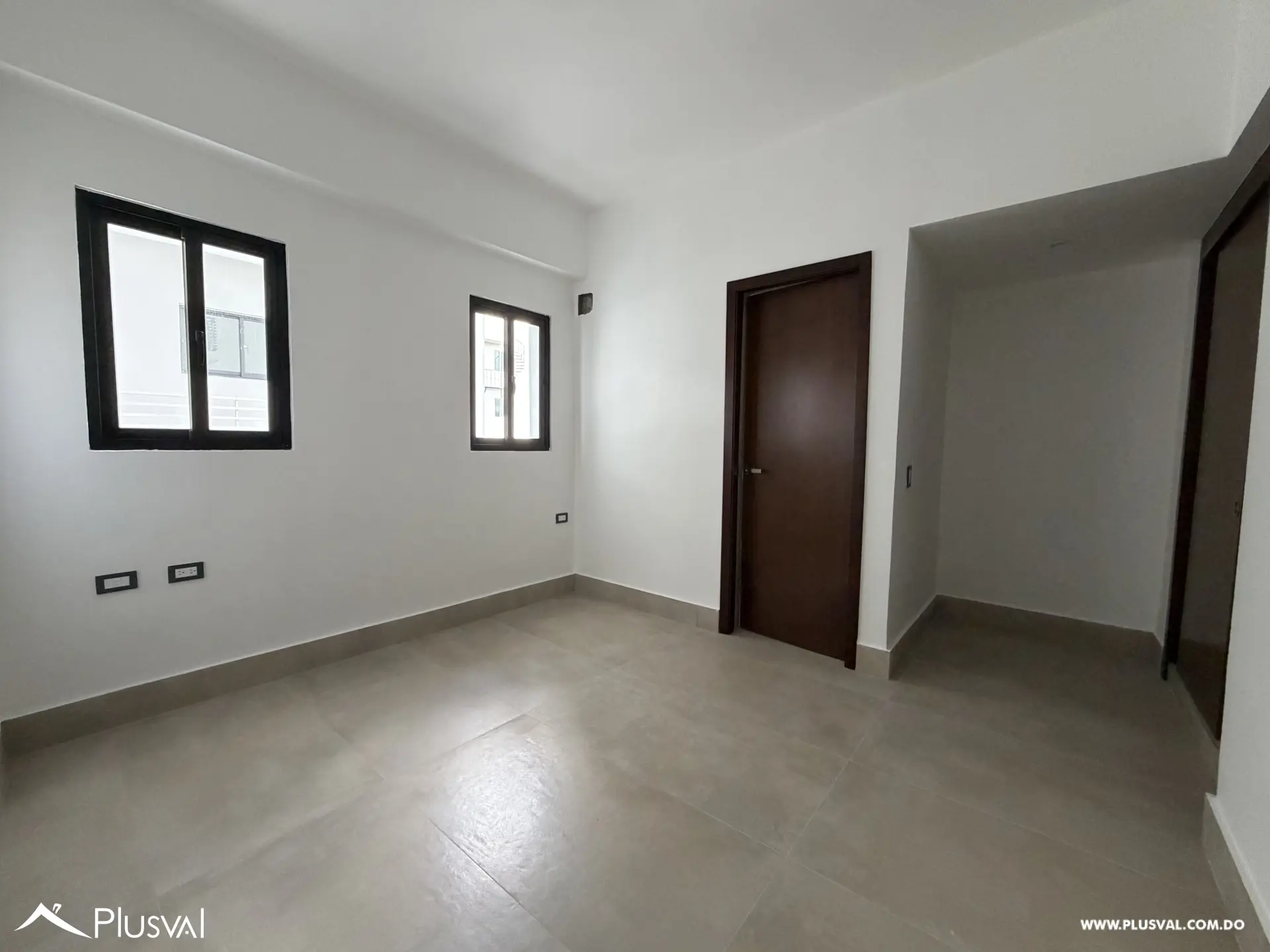 Se alquila apartamento nuevo en Evaristo Morales de 2 habitaciones 517077