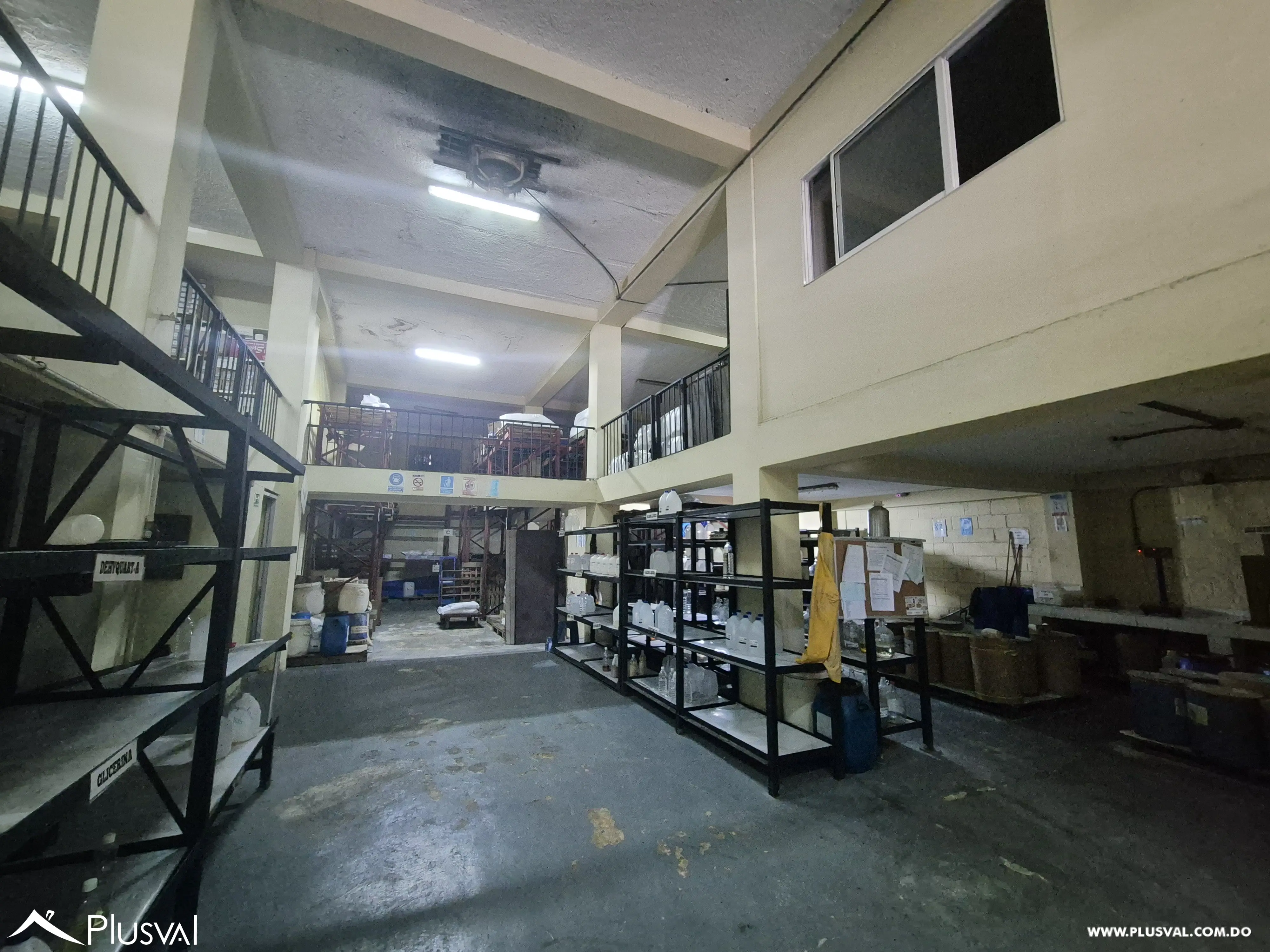 Edificio comercial en venta en Villa Juana 484113