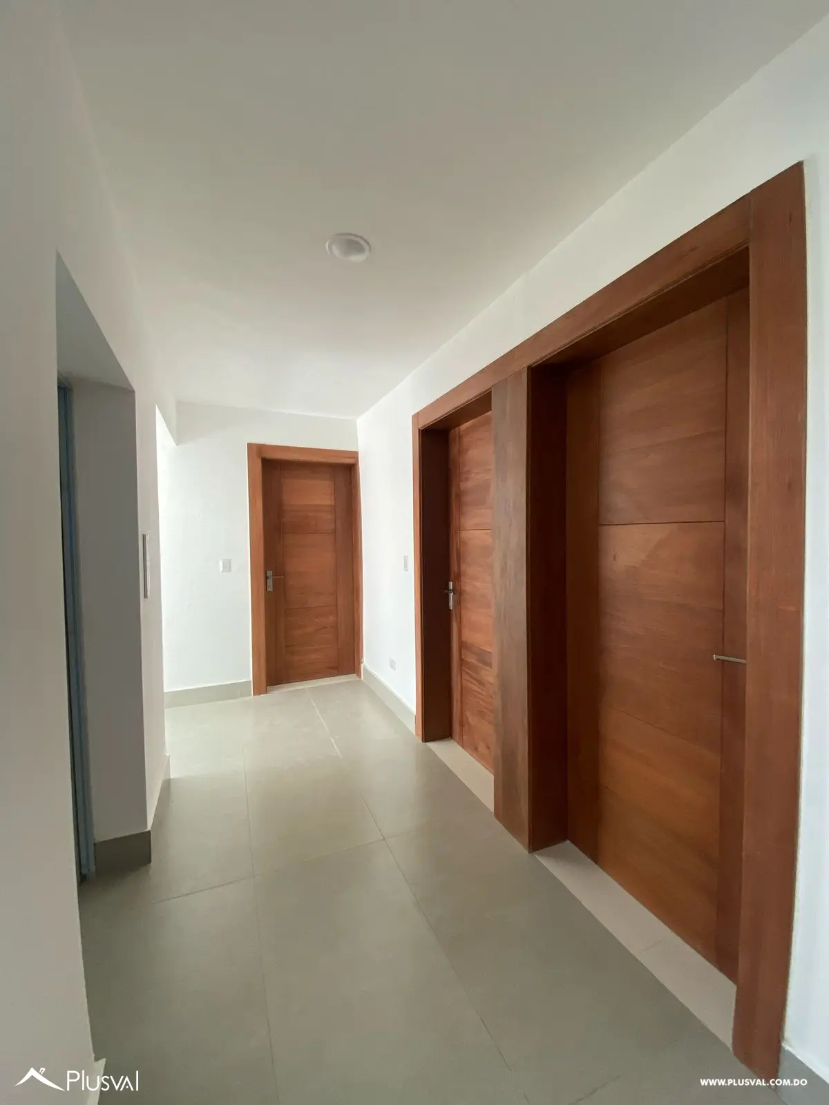 Moderno apartamento en cuarto nivel excelente iluminación natural y acceso a piscina en la Barranquita 465526