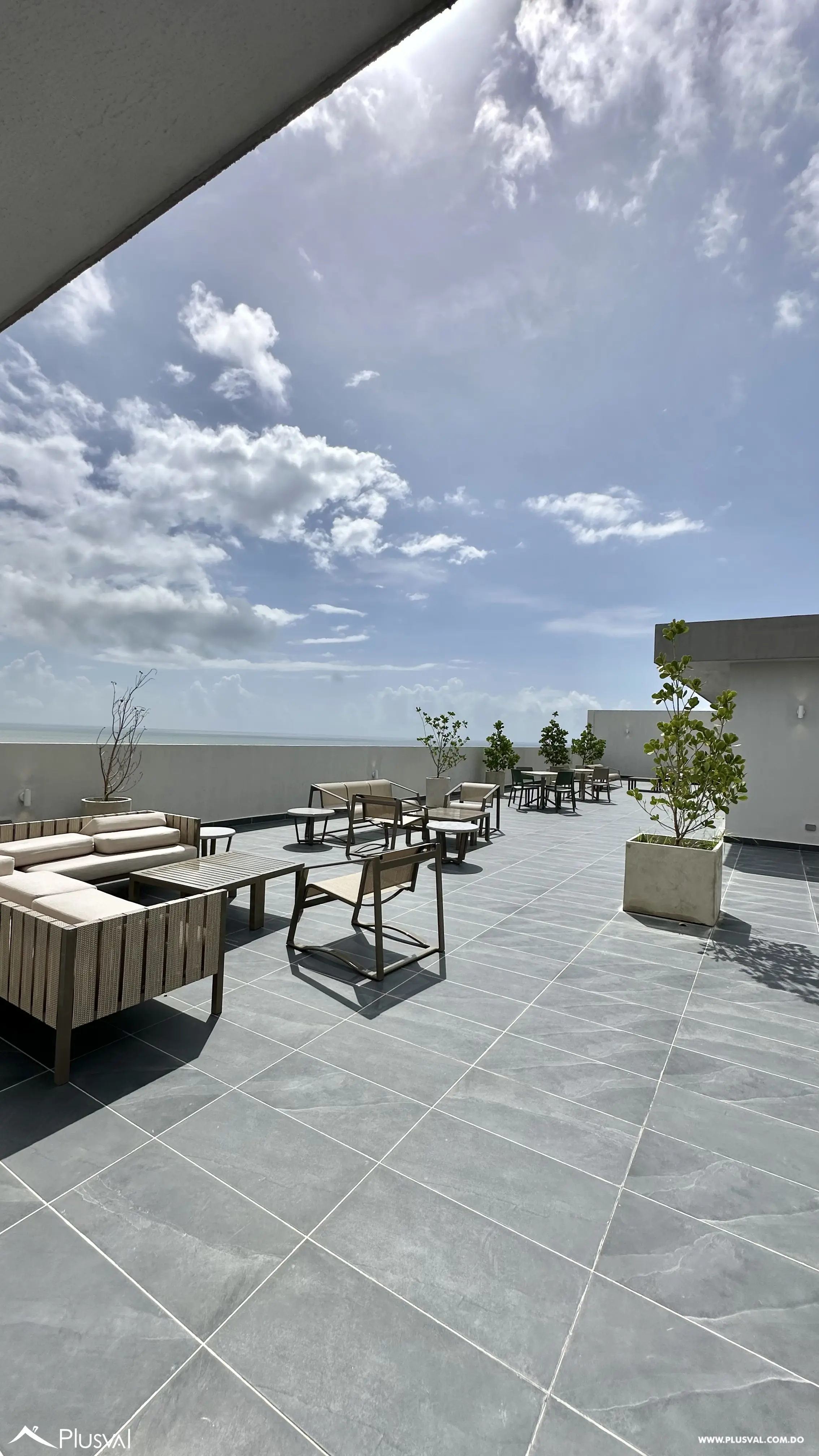 Apartamento en Alquiler en Gazcue – 2 Habitaciones, 2 Parqueos y Línea Blanca Incluida 476710