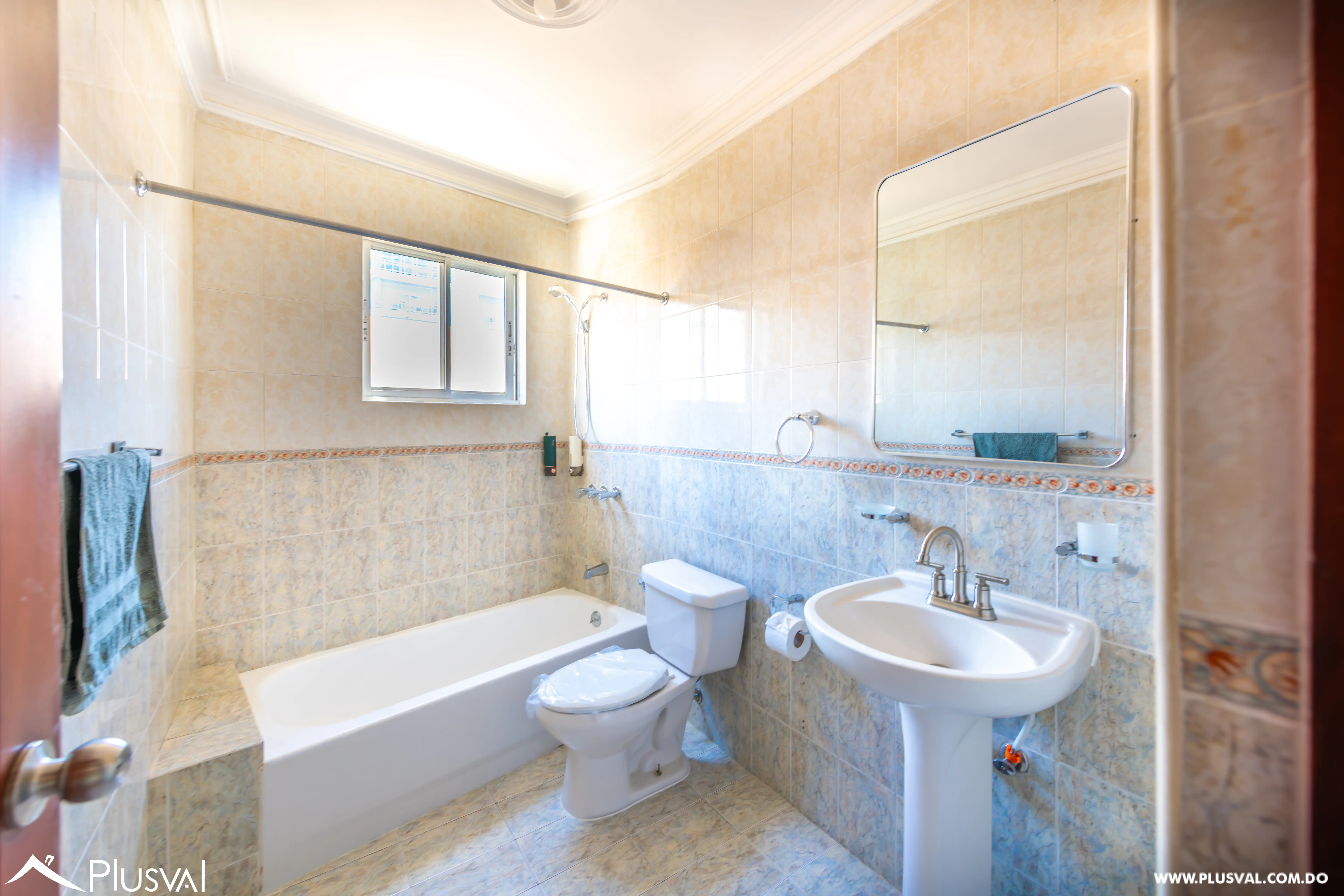 Amplio Apartamento en Venta de 160 m² con 2 Parqueos en Renacimiento 499266