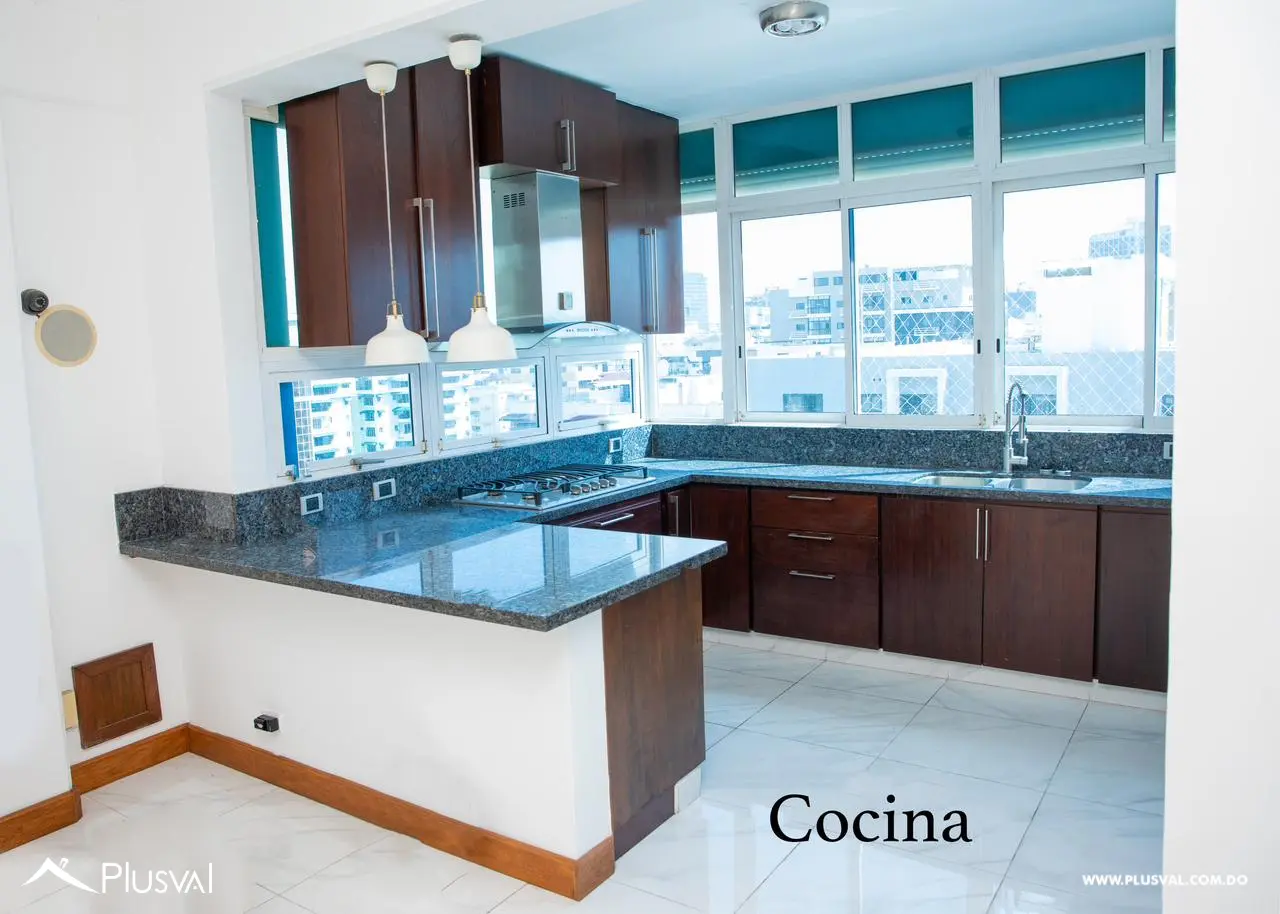 Apartamento de 3 Habitaciones con Terraza Privada en Alquiler en Evaristo Morales – Piso 11 466086