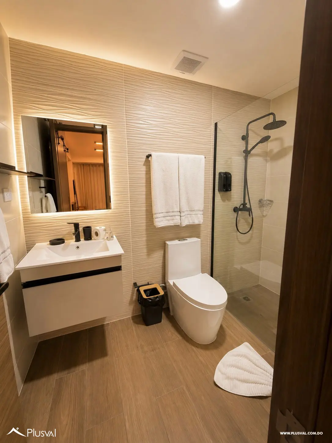 Elegante apartamento amueblado en venta, ubicado en Evaristo Morales. 530229