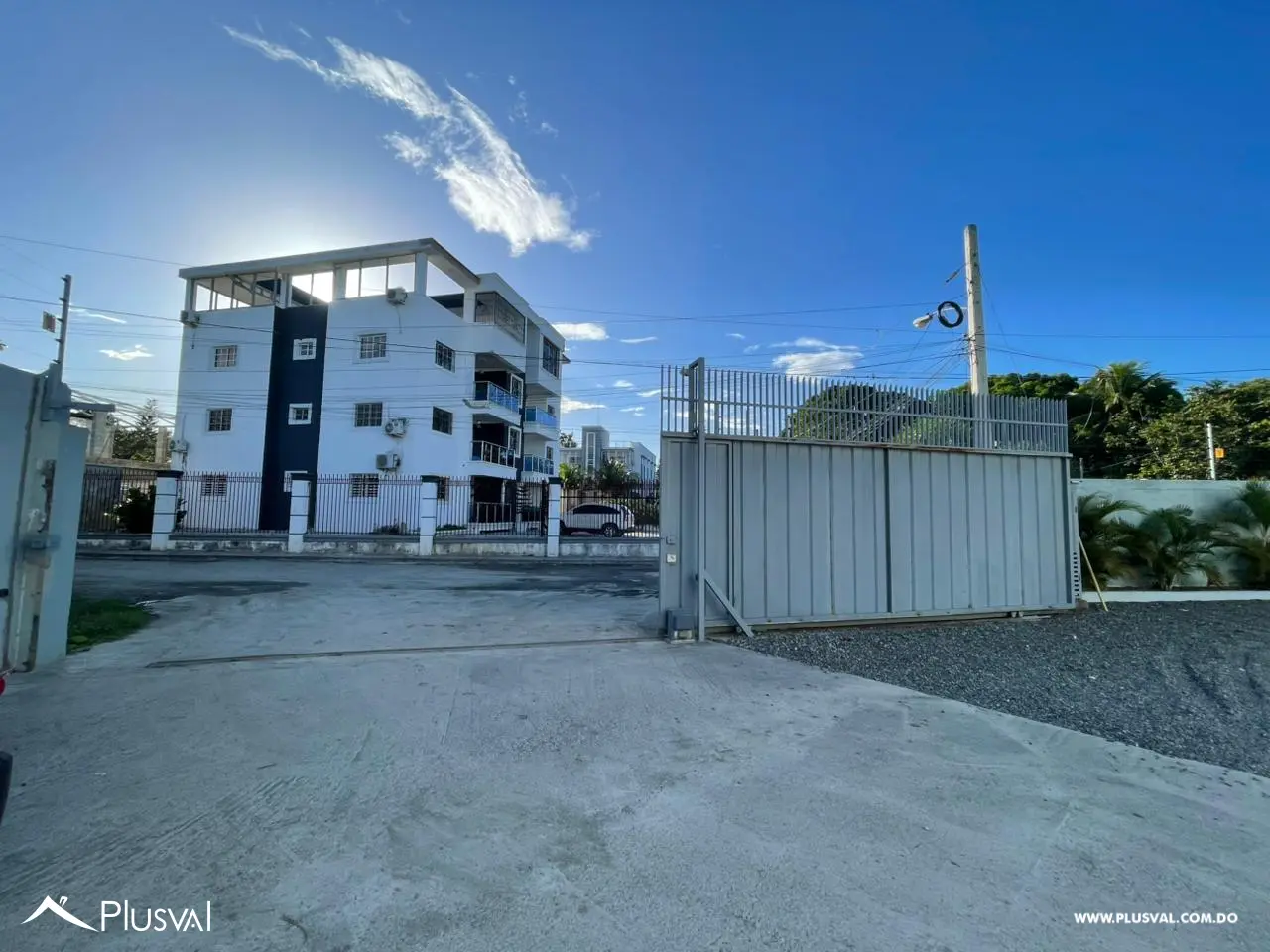 Nave Industrial en La Vega: Perfecta para Actividades Manufactureras y Logísticas 474428