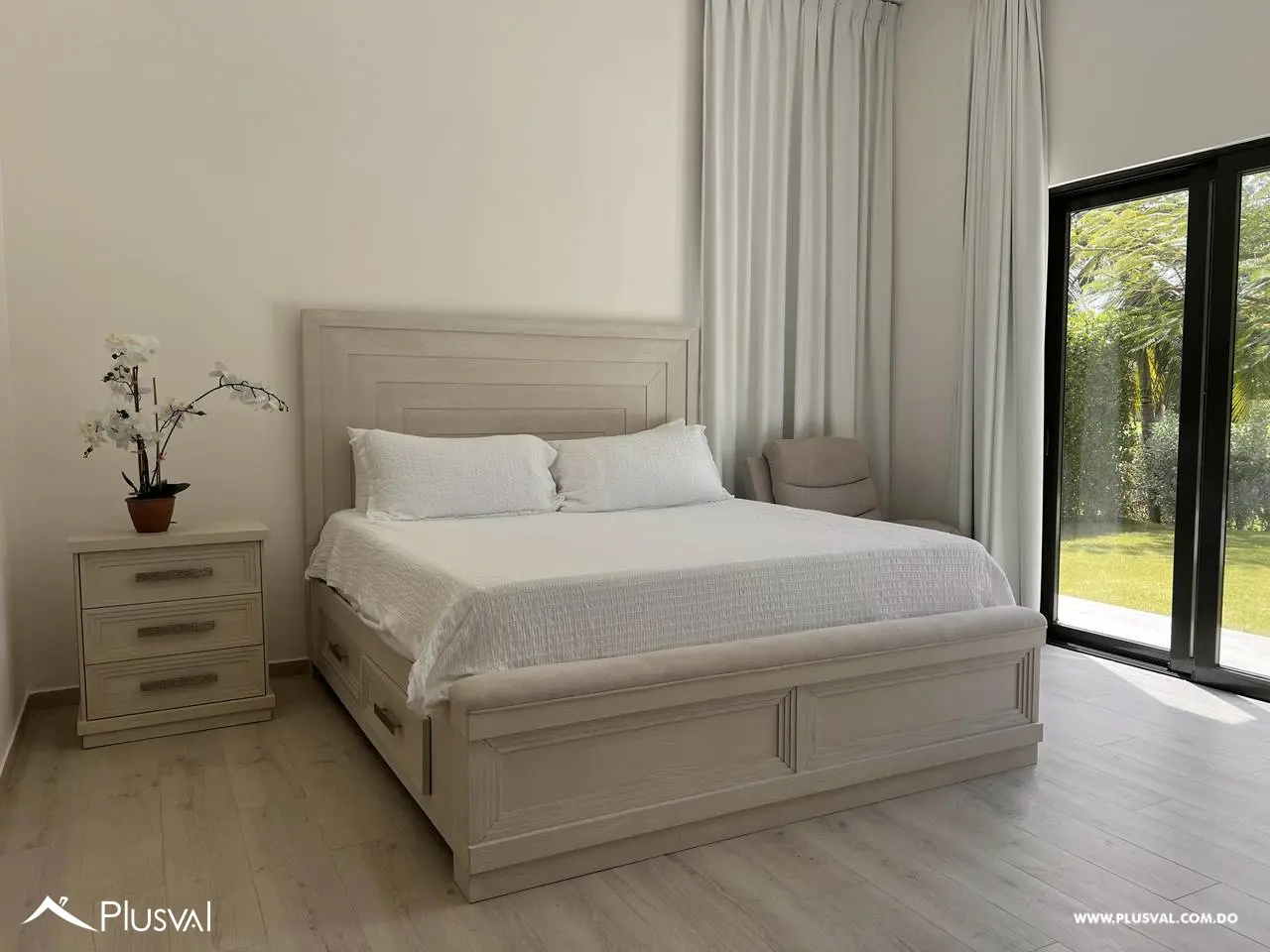Casa en alquiler amueblada moderna de 4 habitaciones  en Cocotal Golf & Country Club 508050