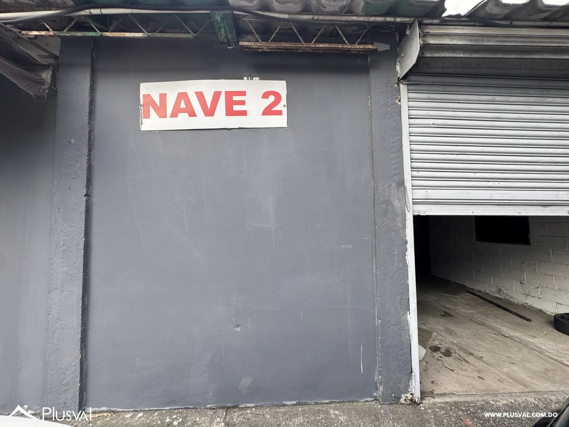 Alquilo Maravillosa Nave de 215 Mt2 en La Av. Isabel Aguiar 482800