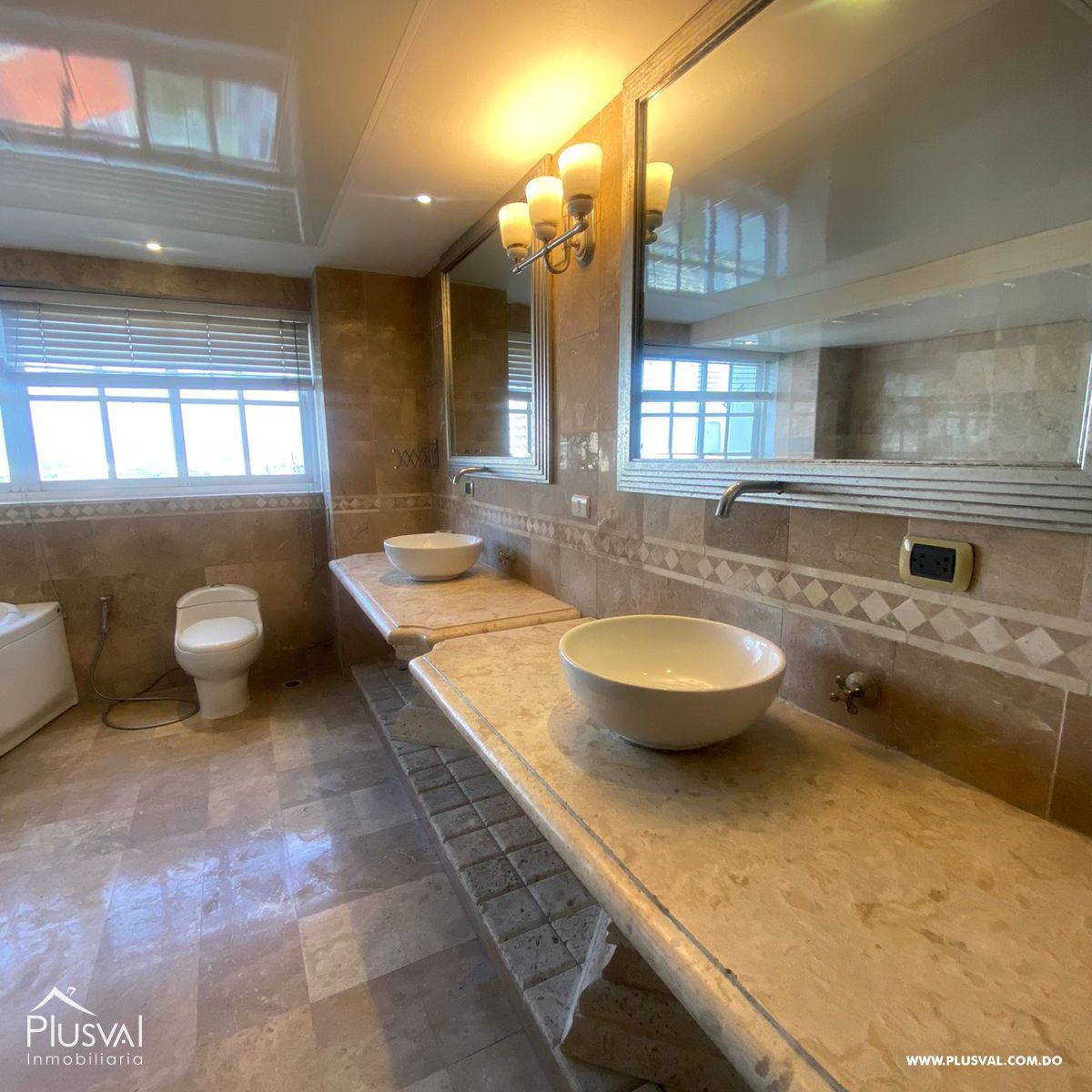 Amplio Penthouse con vistas panorámicas en corazón de Naco 411453