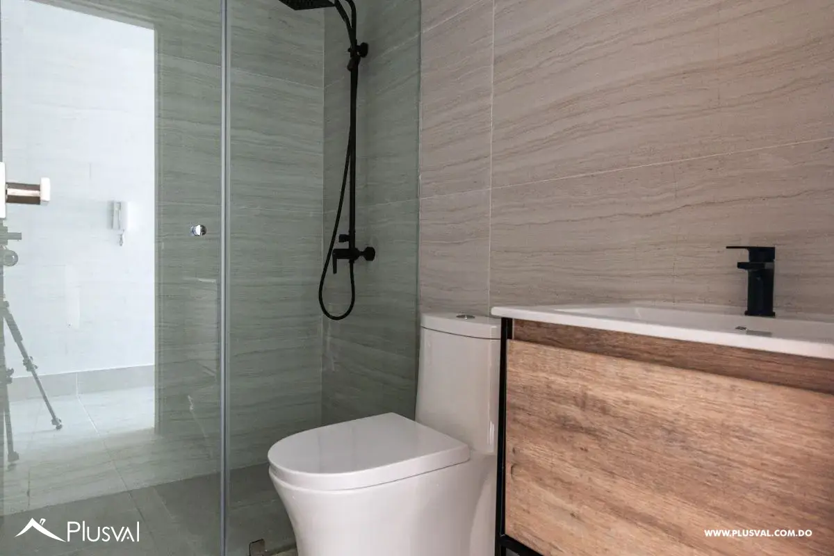 Se Alquila apartamento de piso alto en Piantini 458078