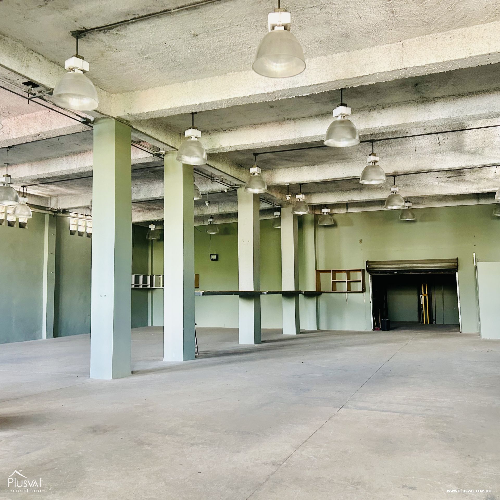 Local Showroom con Nave Comercial en Alquiler 433660