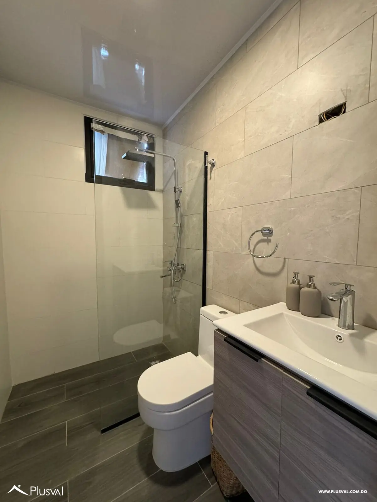 Apartamento en el piso 9 con acceso directo a la Autopista Duarte, Santiago 515082