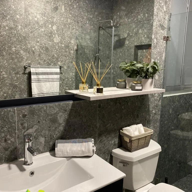 Amplio apartamento en venta con terraza y acceso a playa en Punta Cana Village 444537