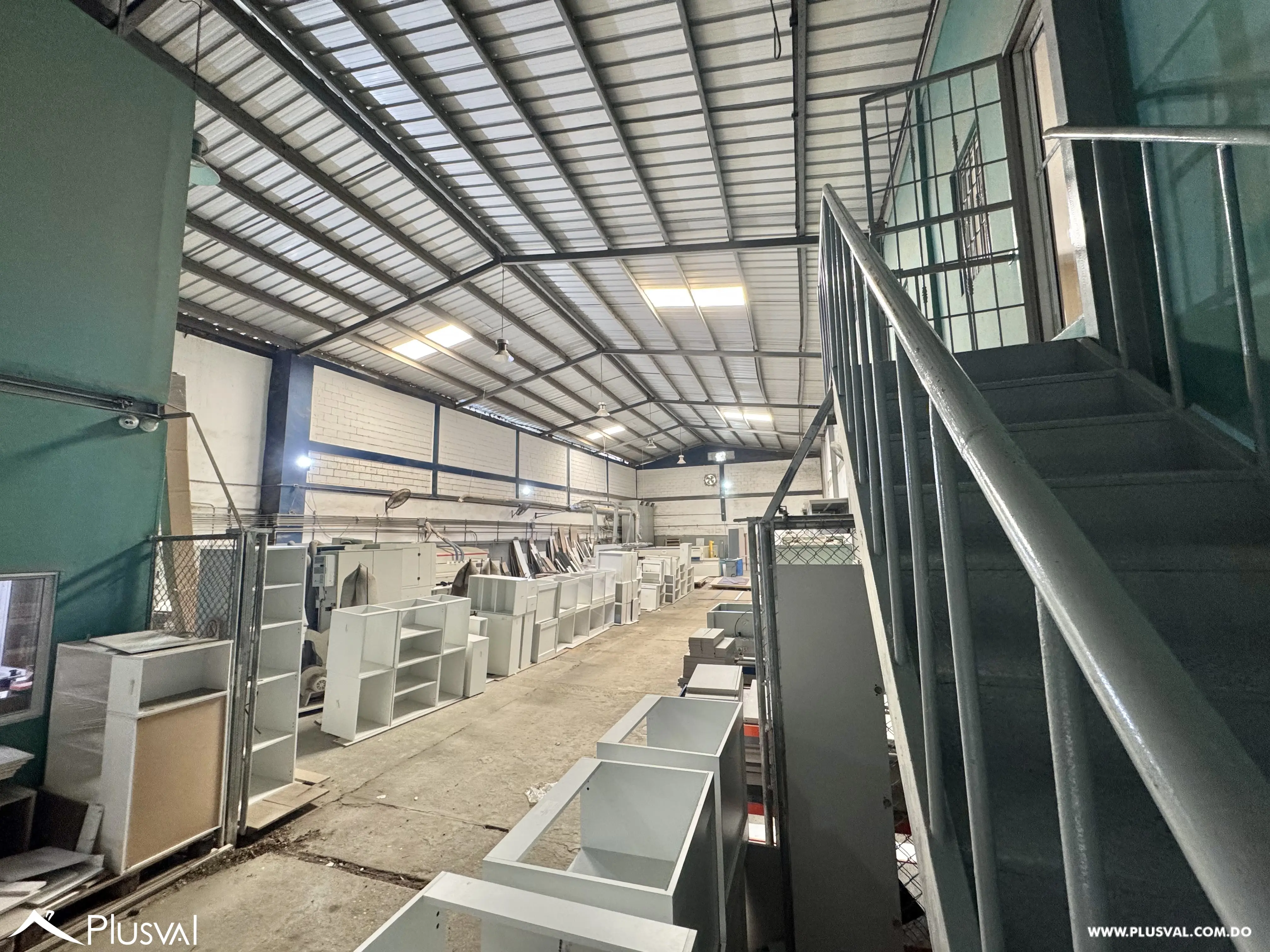 Alquilo Excelente Nave de 800 mt2 en La Zona Industrial de Herrera 482746